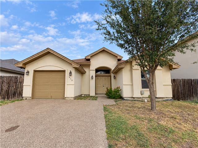Photograph of 919 La Rosita Dr, Laredo, TX 78046