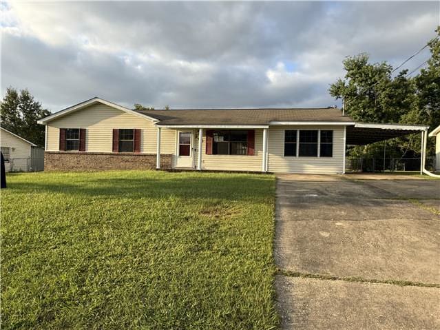 Photograph of 204 Begonia Dr, Taylor, AL 36301