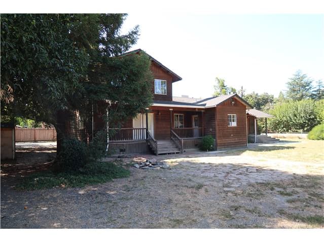 Photograph of 631 Mariposa Av, Gerber, CA 96035