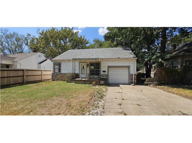 Photograph of 655 S Quentin St, Wichita, KS 67218