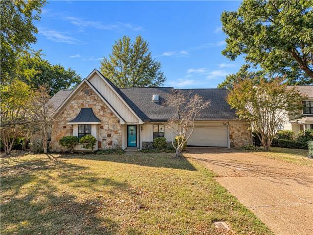 Photograph of 2339 W Lake Oaks Dr, Bartlett, TN 38134