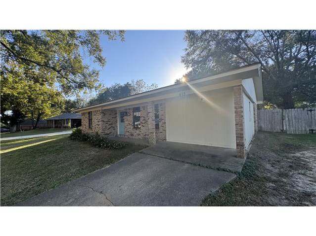 Photograph of 415 Mckay Ave, Pelahatchie, MS 39145