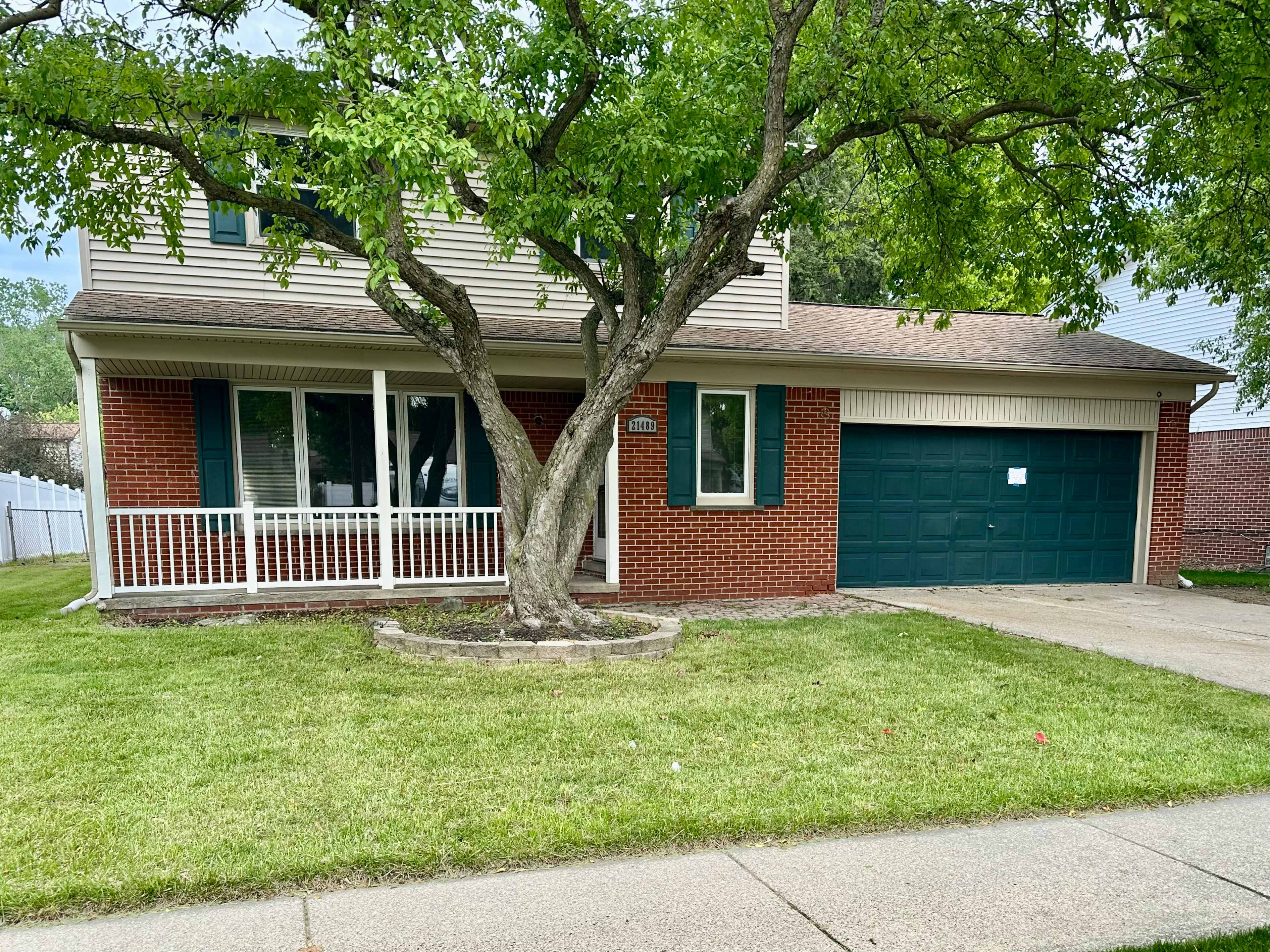 Photograph of 21489 Danbury St, Woodhaven, MI 48183