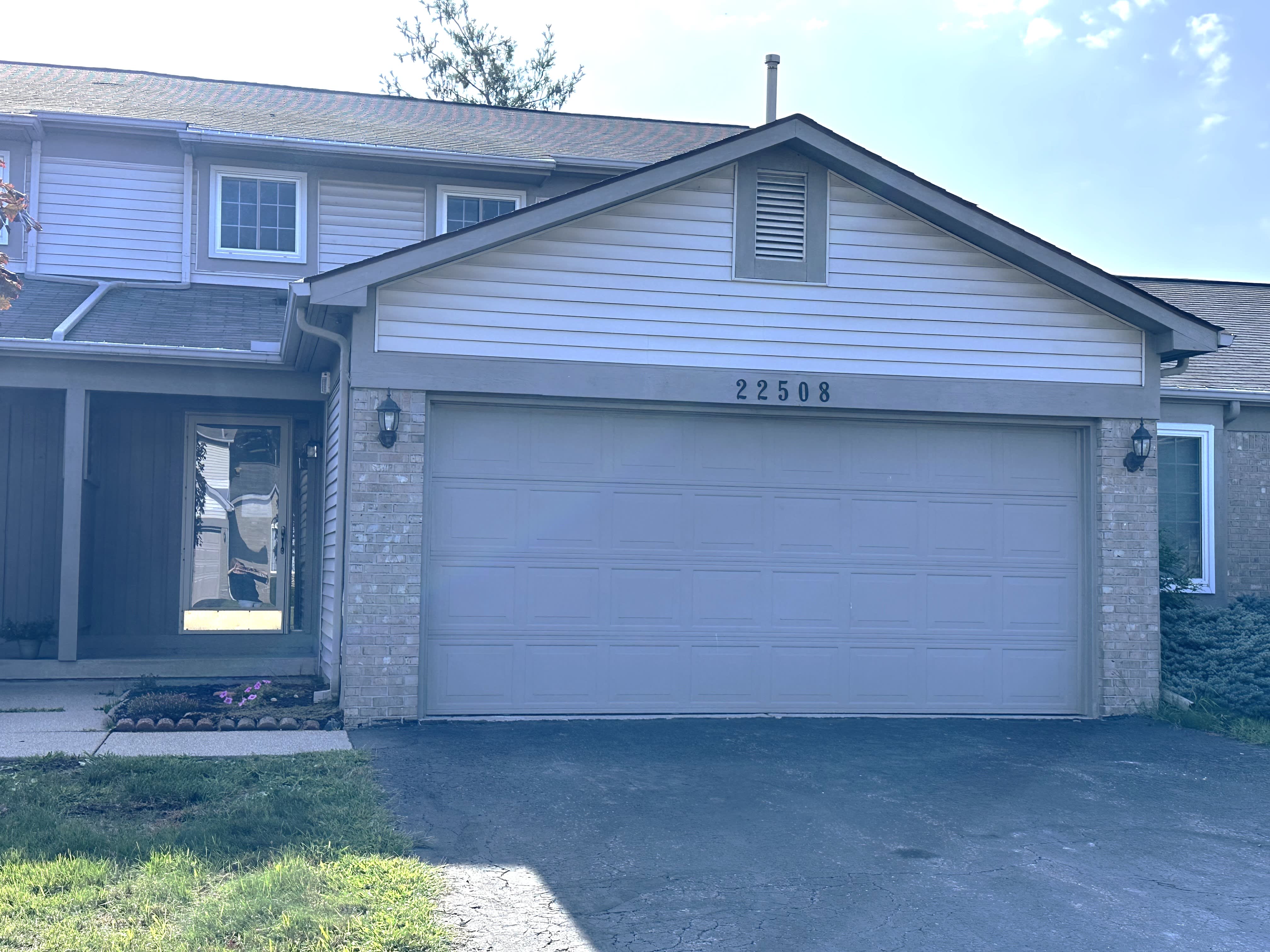 22508 Silver Creek Dr