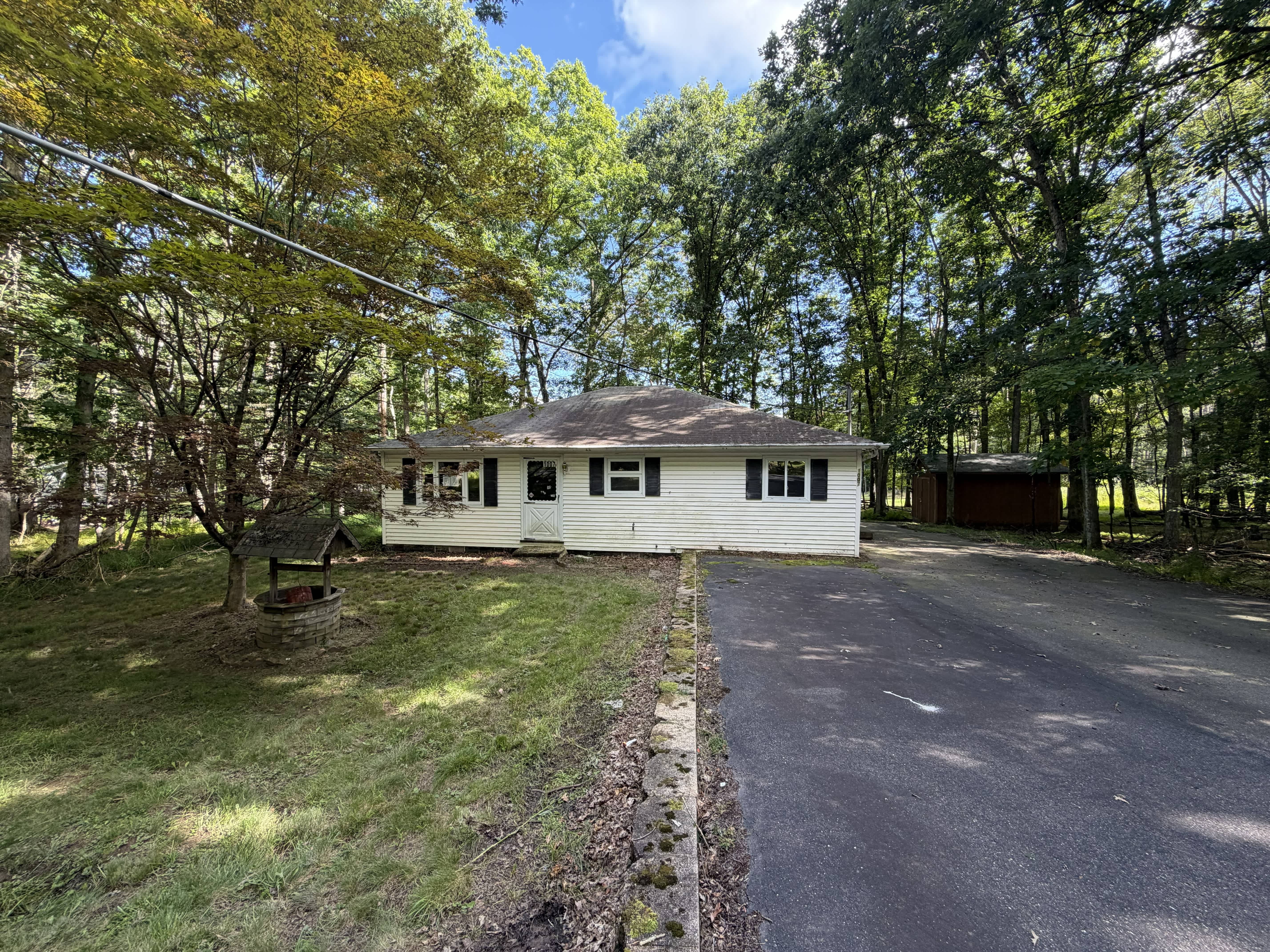 Photograph of 1007 Woodhaven Dr, White Haven, PA 18661