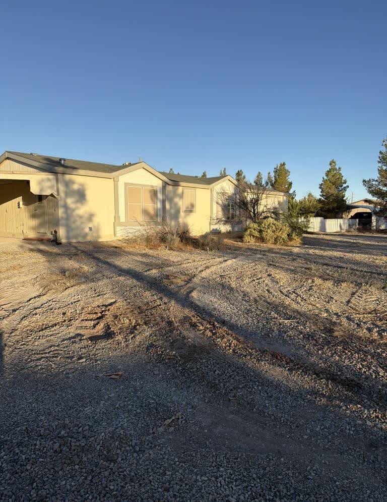 Manufactured Home 3BR 2BA - 2390 W Christie Ct, Pahrump, NV