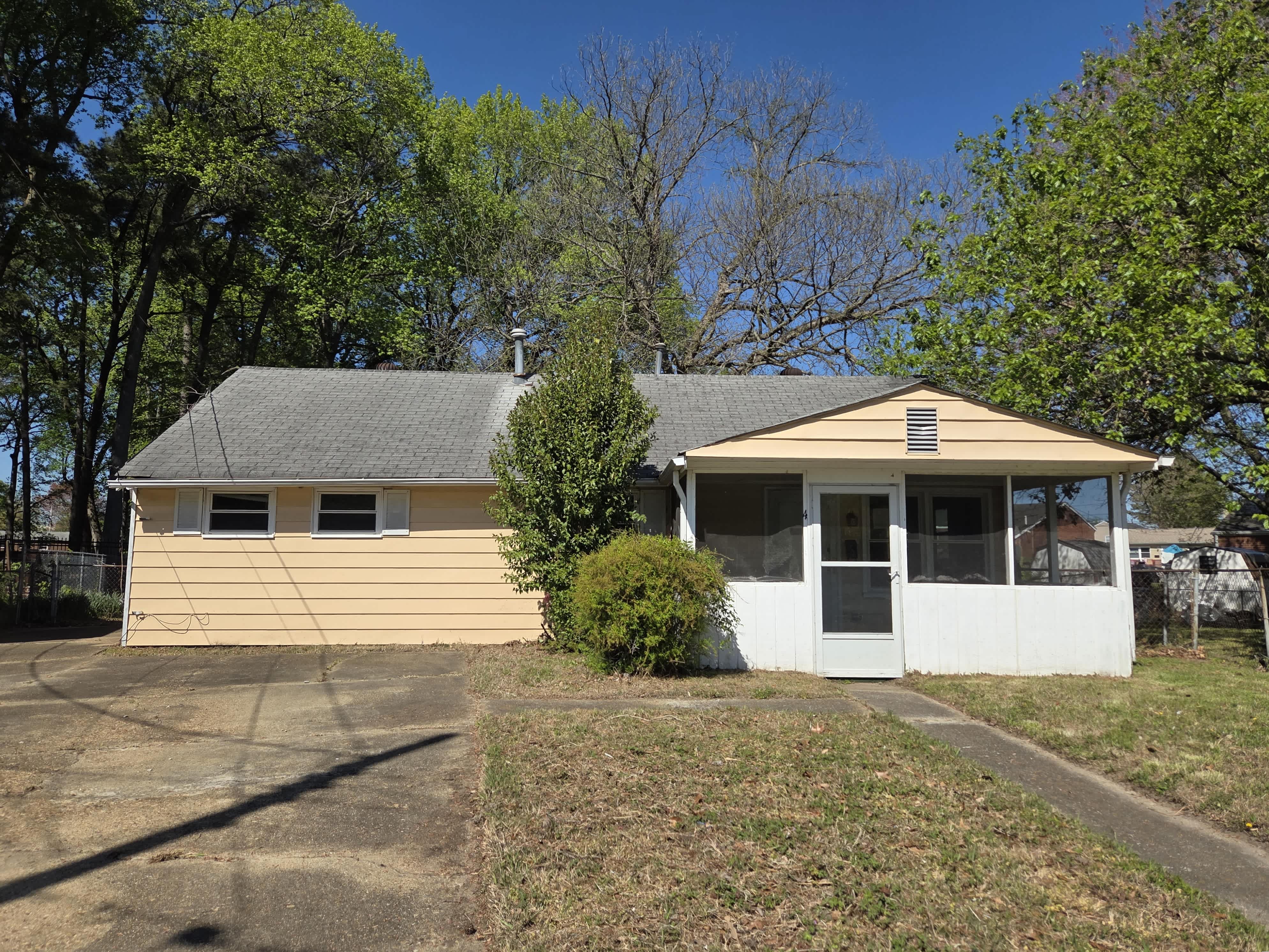 Photograph of 4 Jordan Dr, Hampton, VA 23666