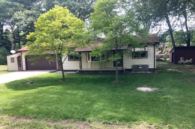 Photograph of 1566 Aurora St, Dixon, IL 61021