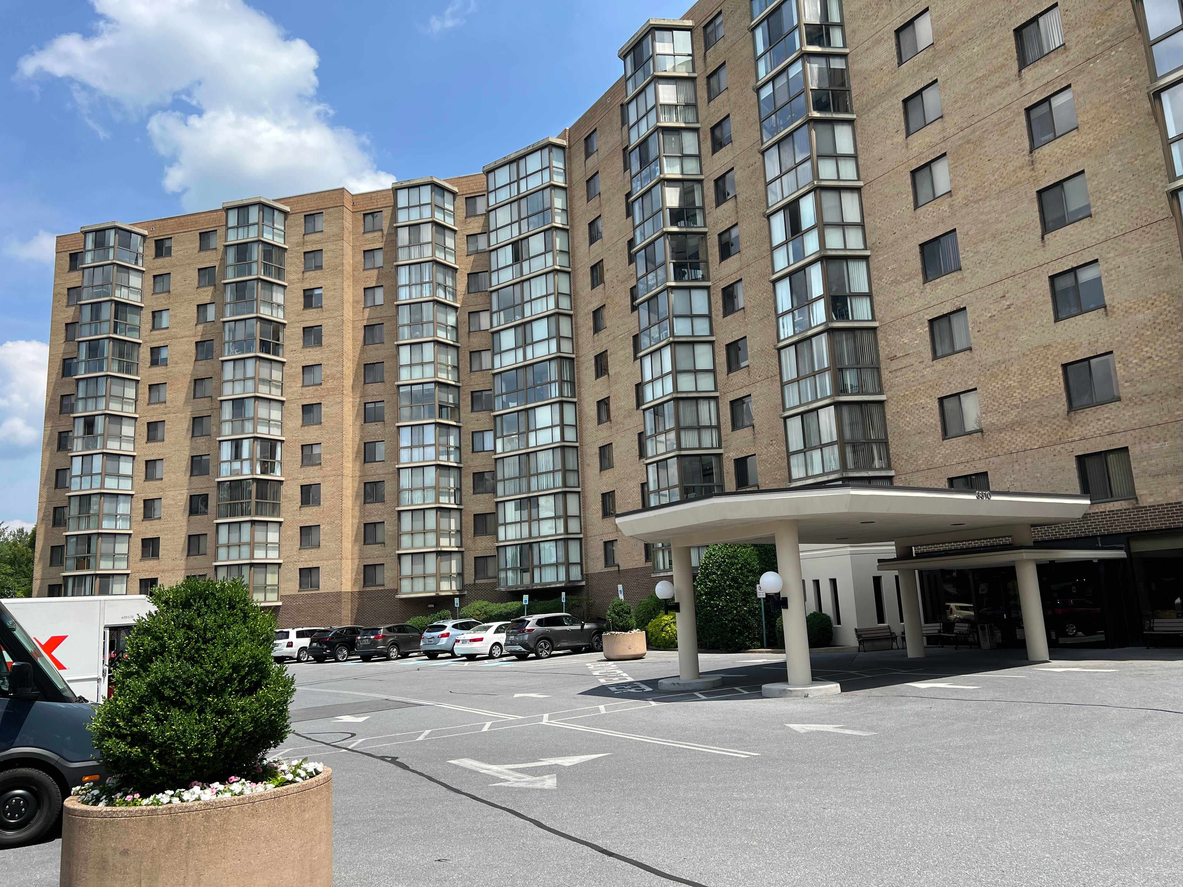 Condo 2BR 2BA - 3310 N Leisure World Blvd # 108, Silver Spring, MD