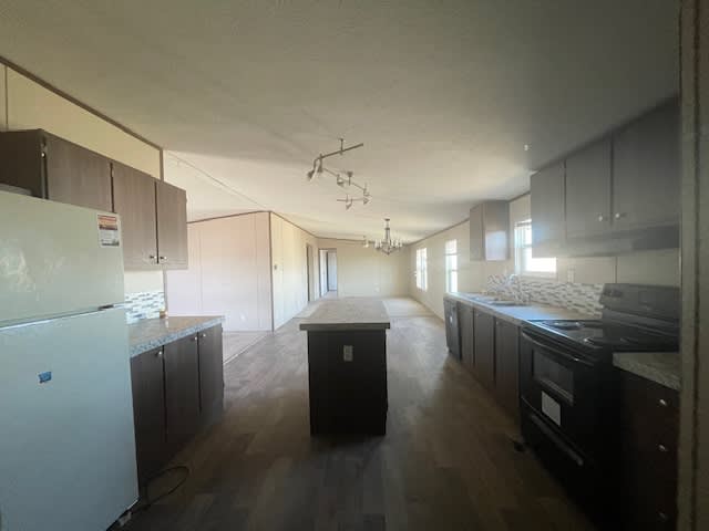 916 Butternut St photo