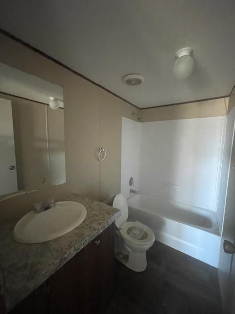916 Butternut St photo