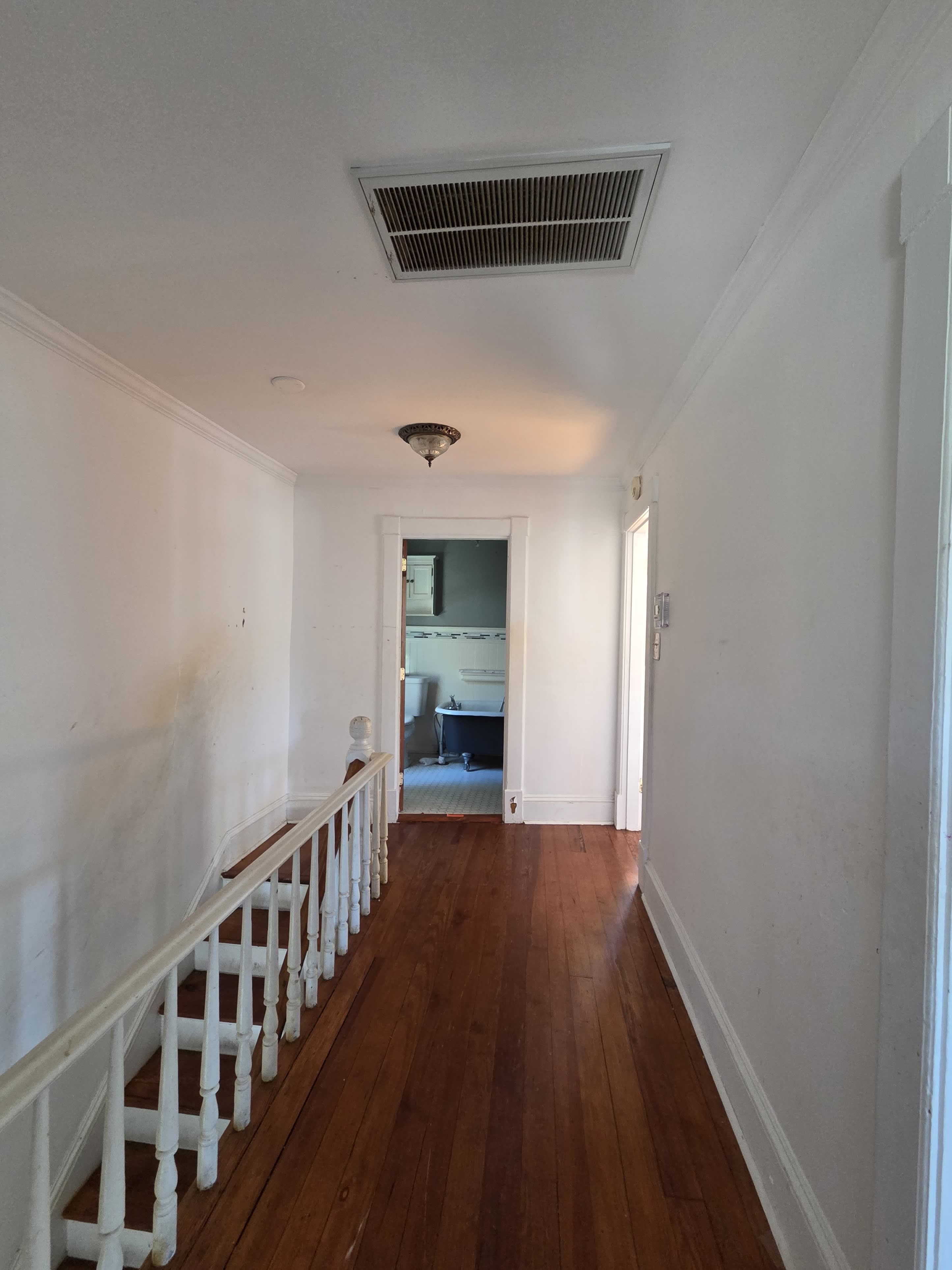 900 E Pembroke Ave photo