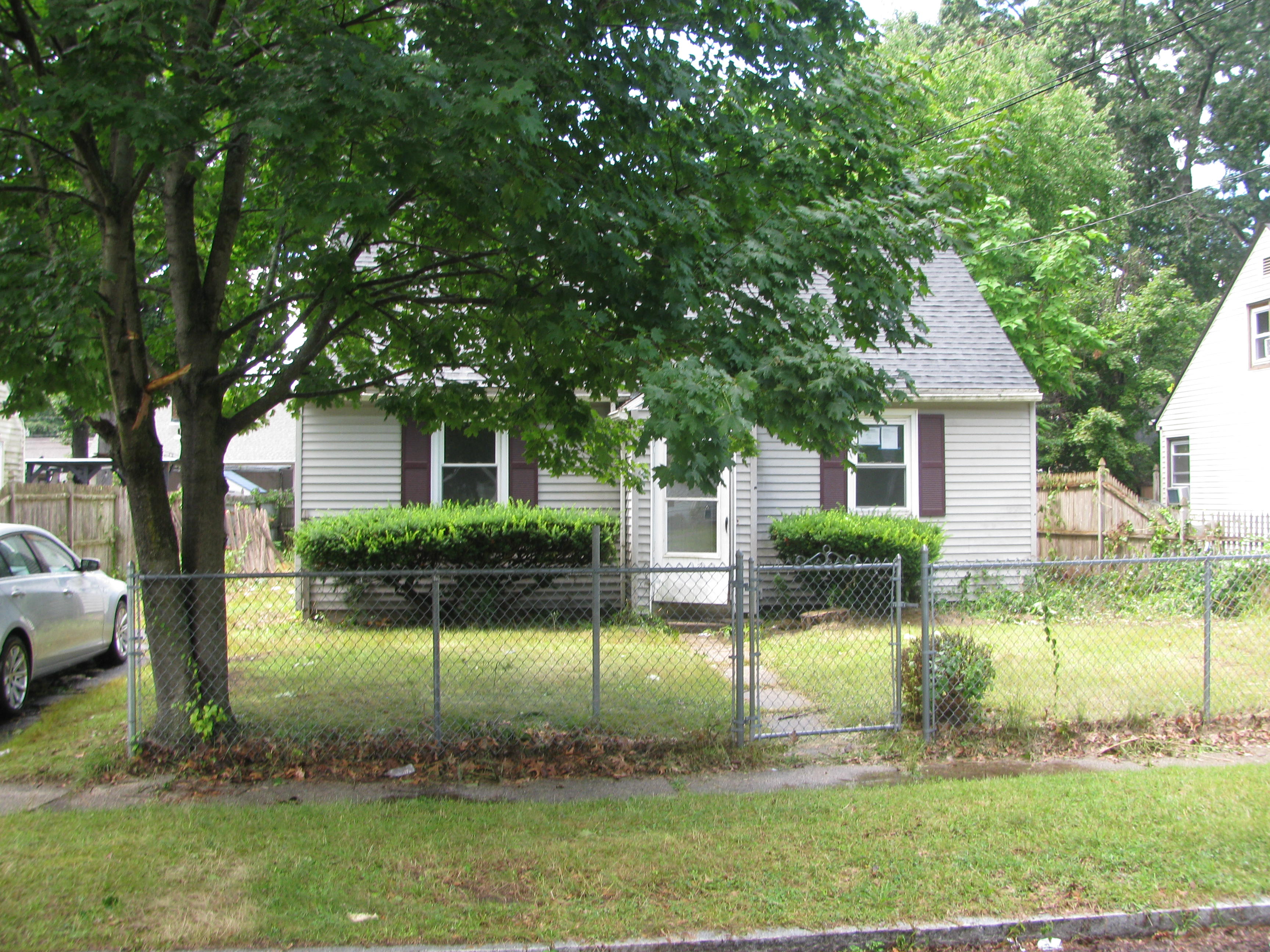 86 Pheland St photo