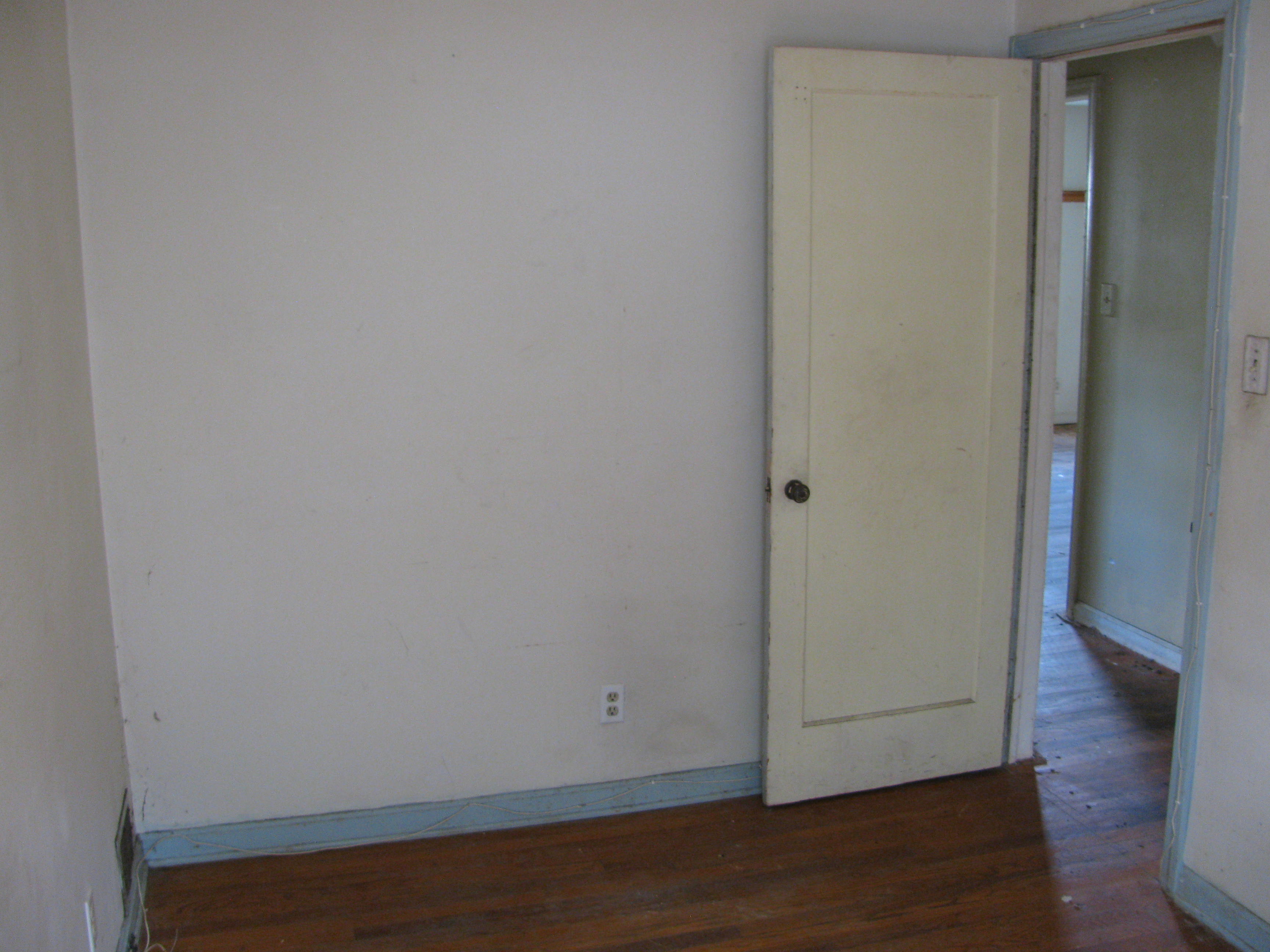 86 Pheland St photo