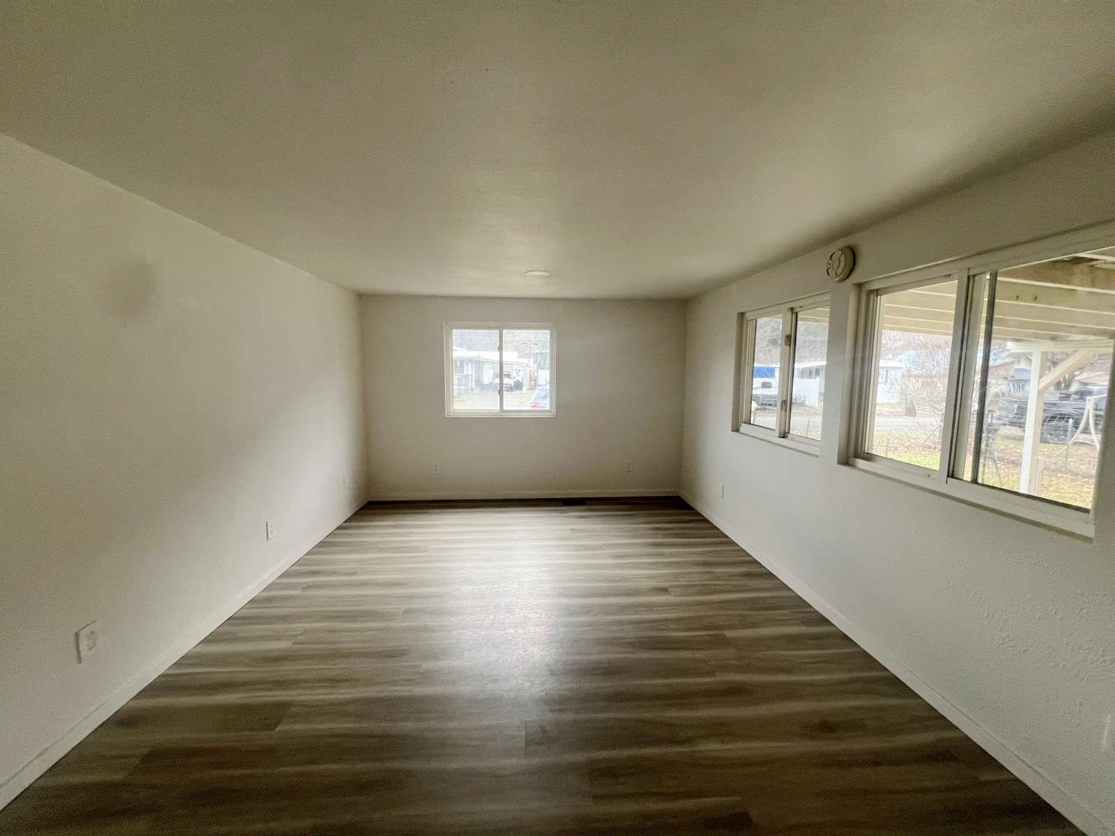 614 Pine Avenue photo