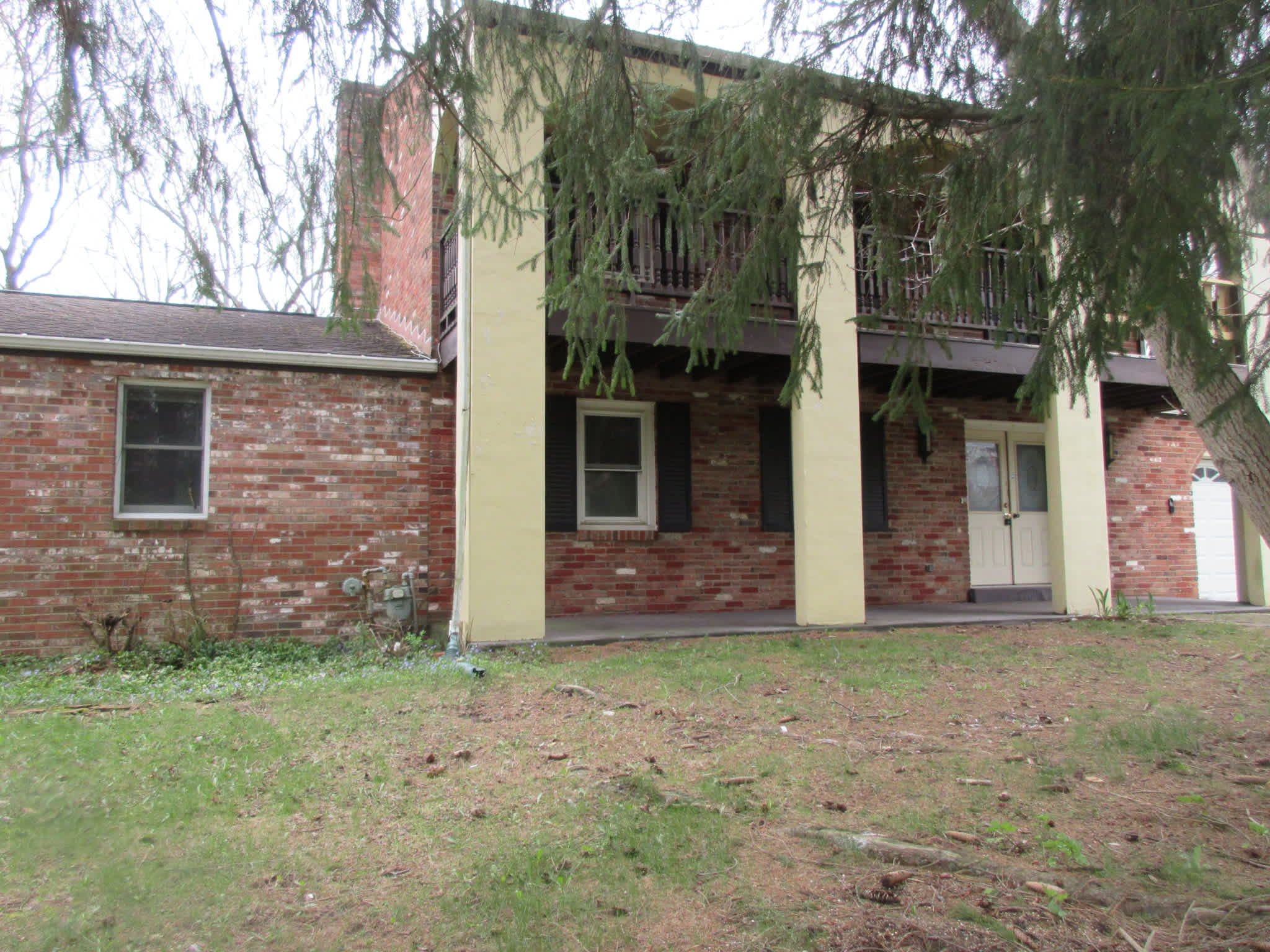 101 Surrey Dr photo