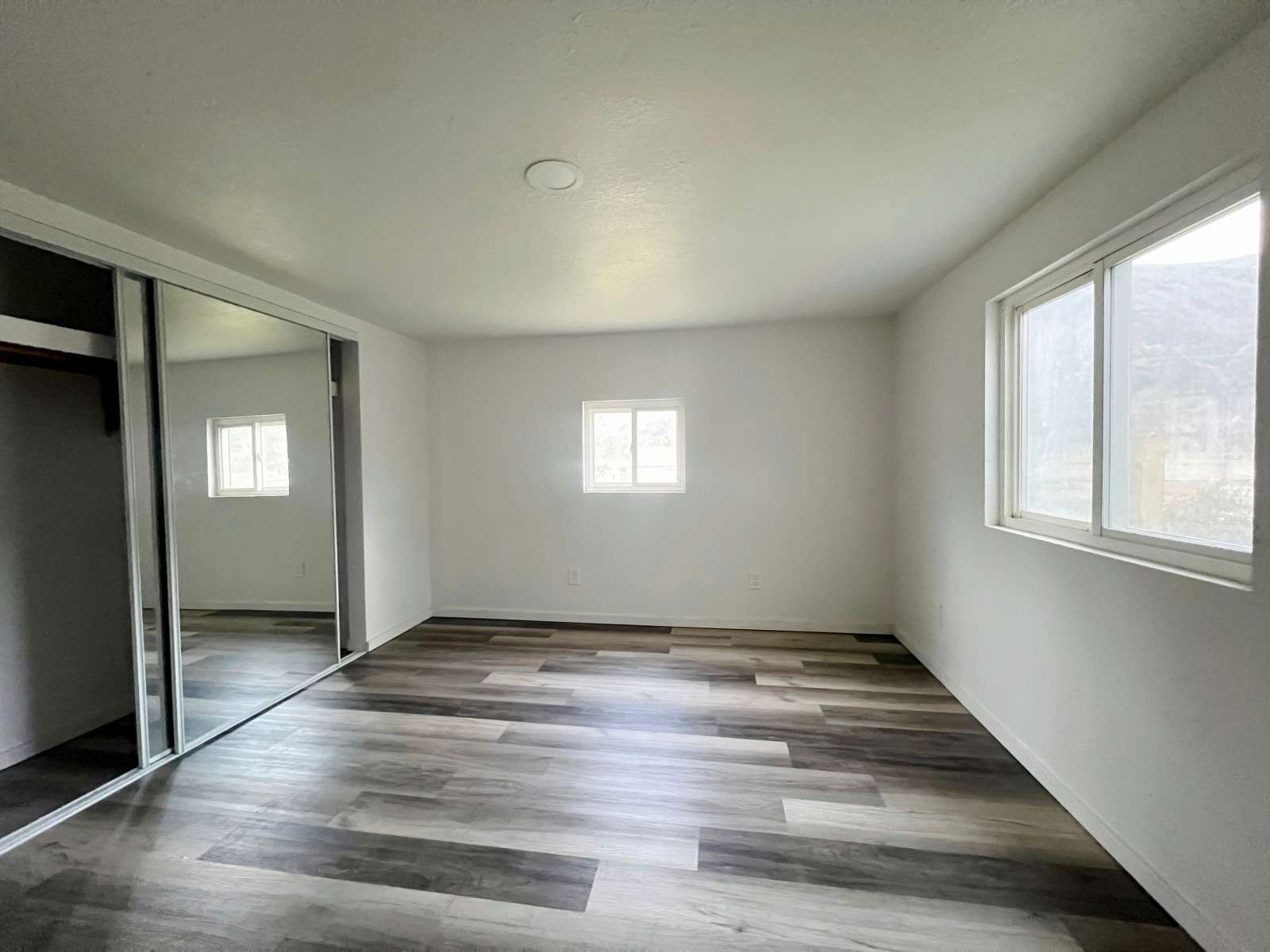 614 Pine Avenue photo