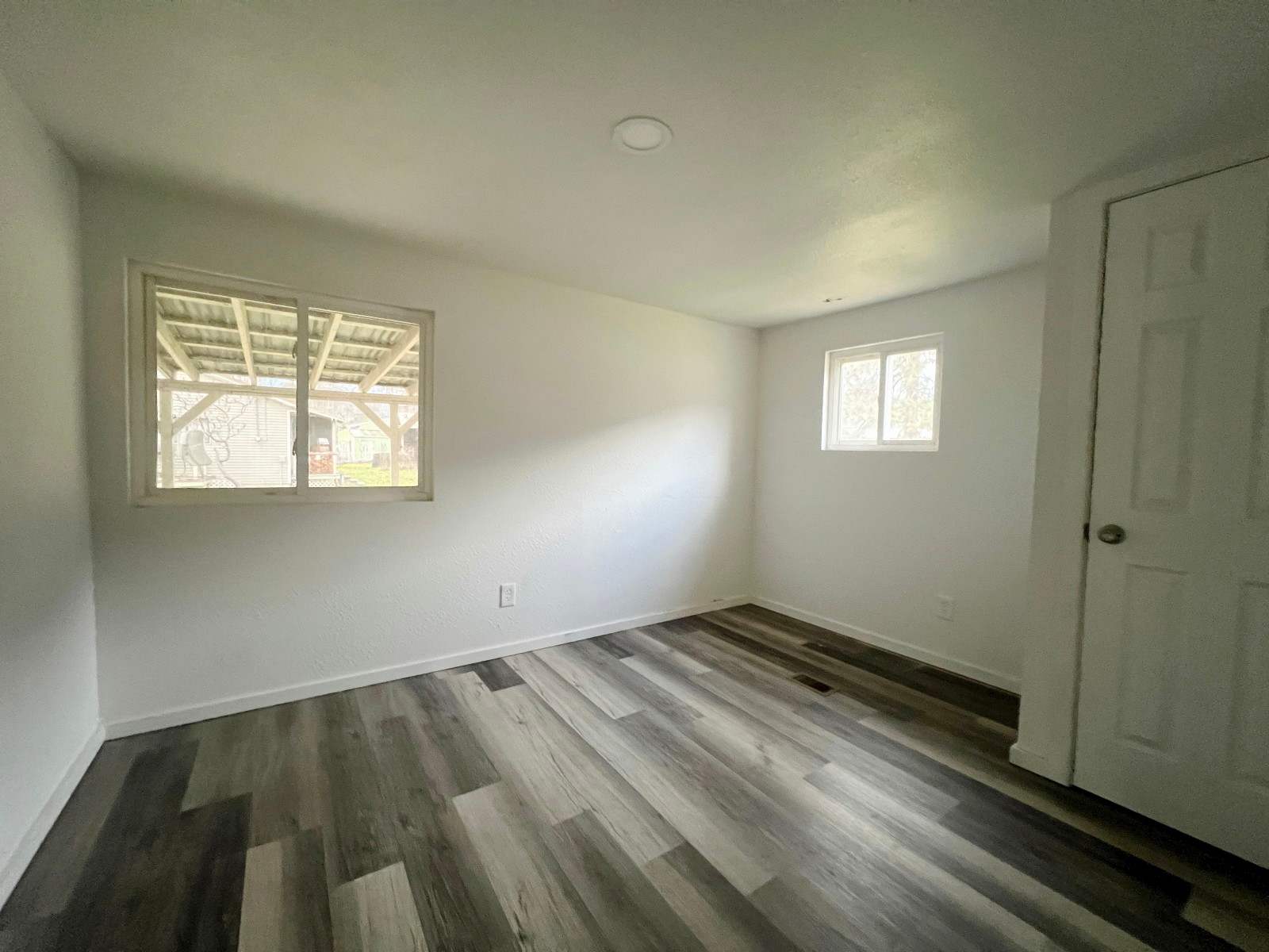 614 Pine Avenue photo