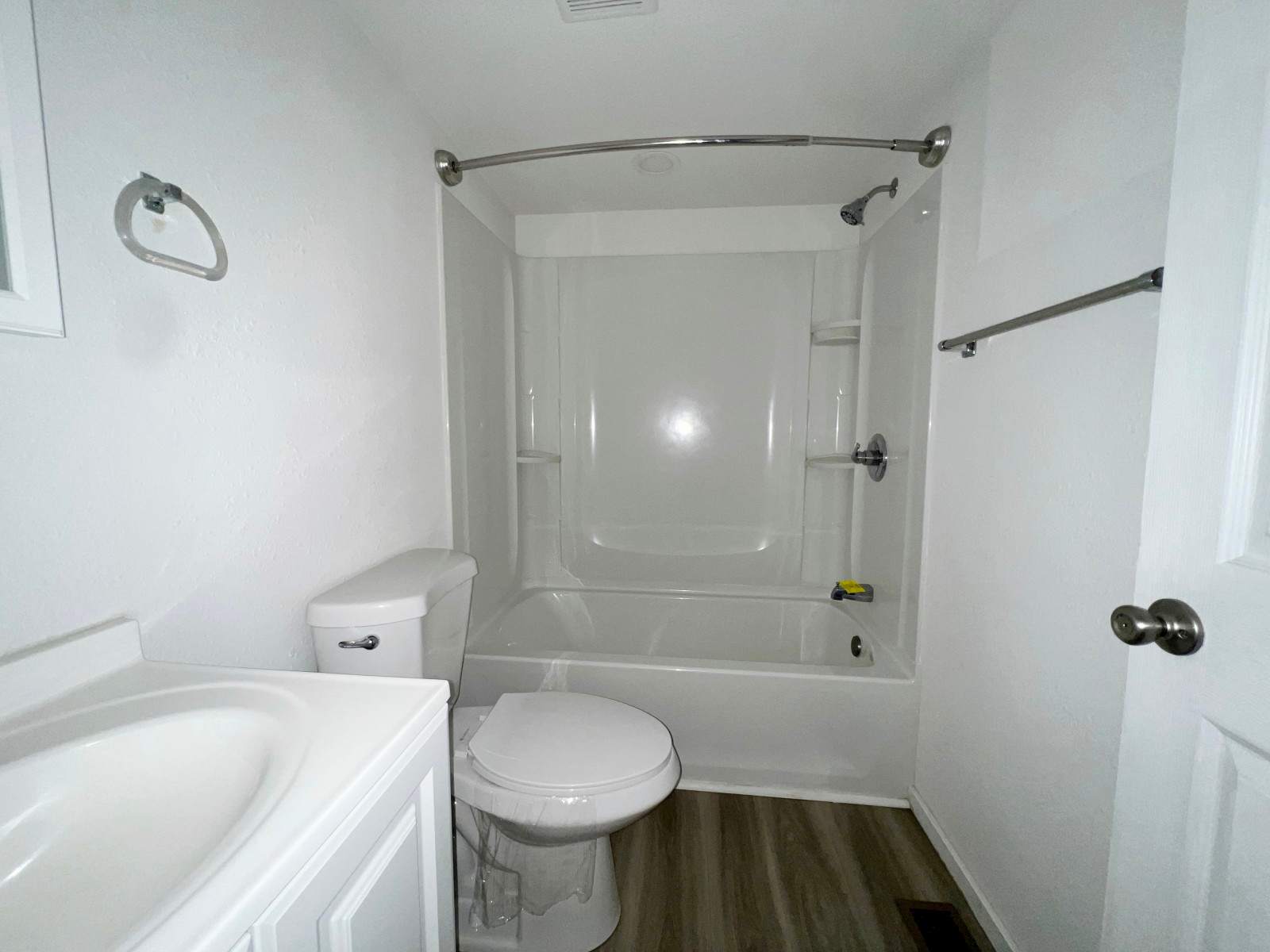 614 Pine Avenue photo