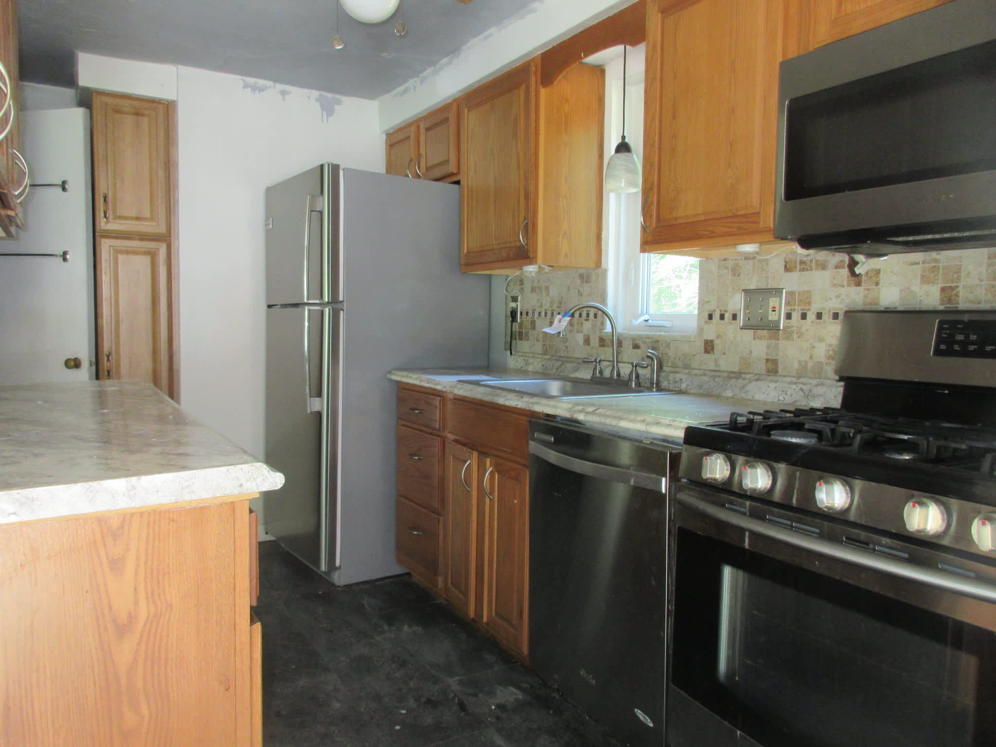 110 Logan Rd photo