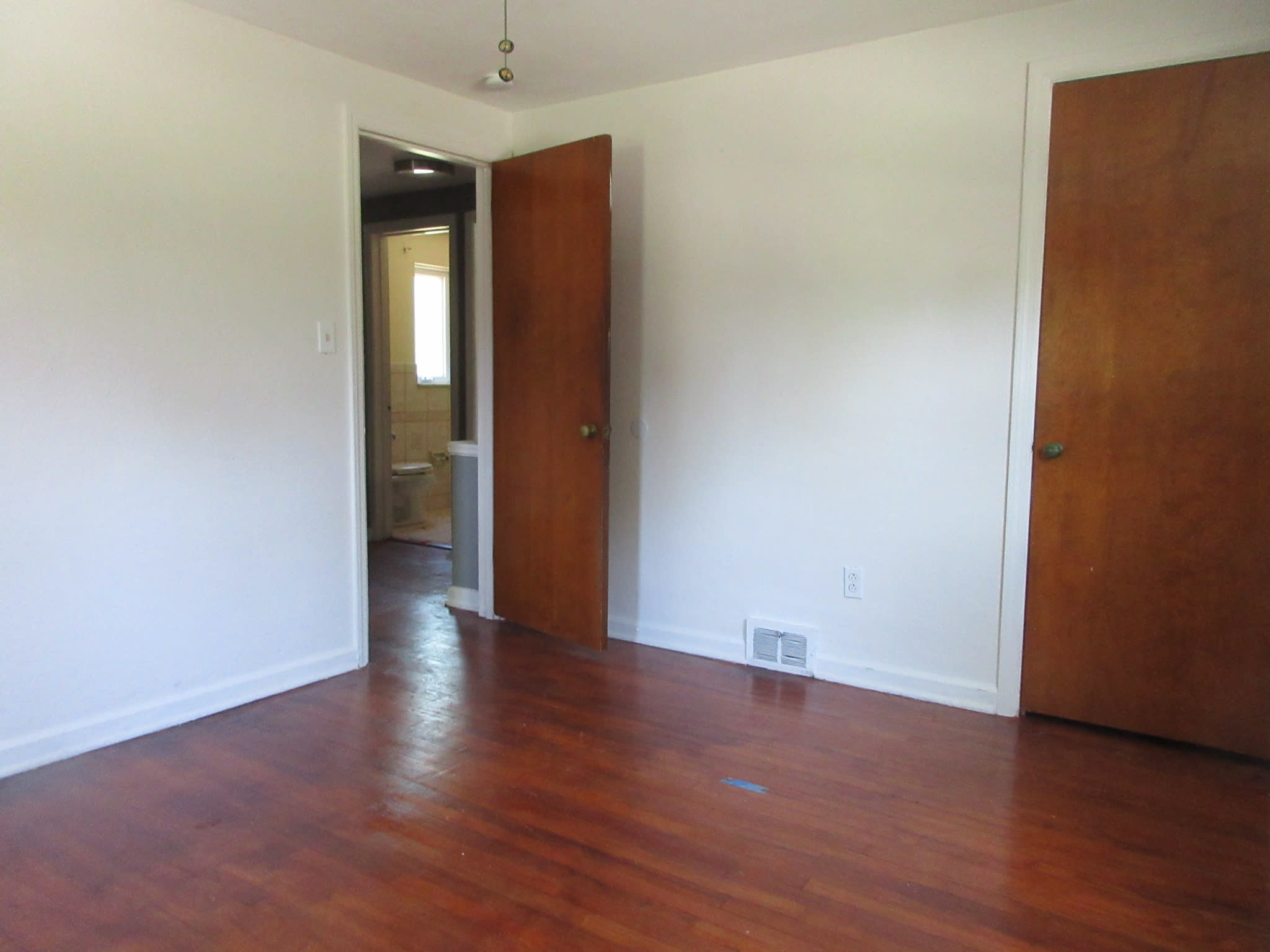 110 Logan Rd photo