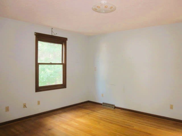 163 Fox Chase Dr photo