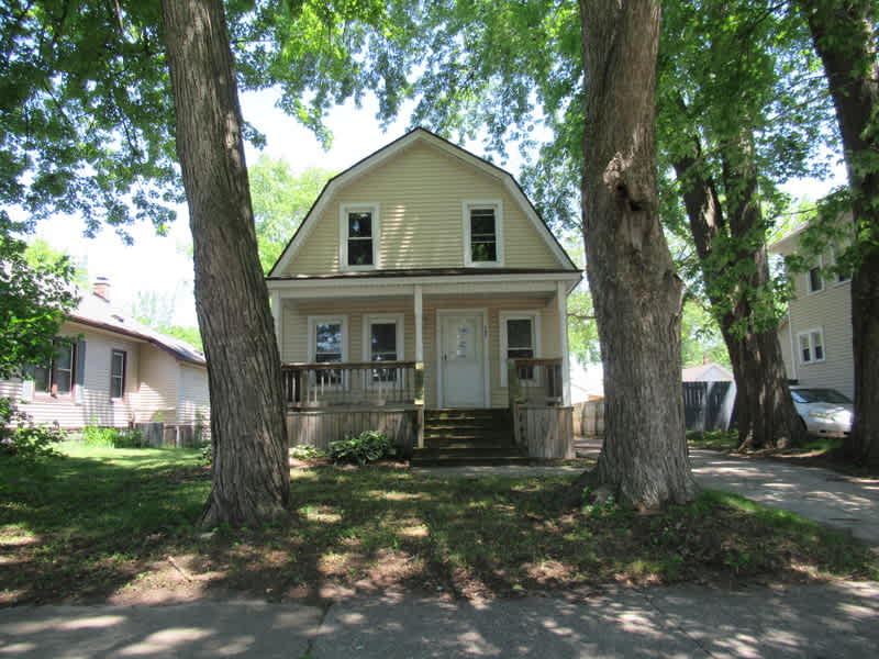 Single Family Home 2BR 1BA - 147 Crocker Blvd, Mount Clemens, MI