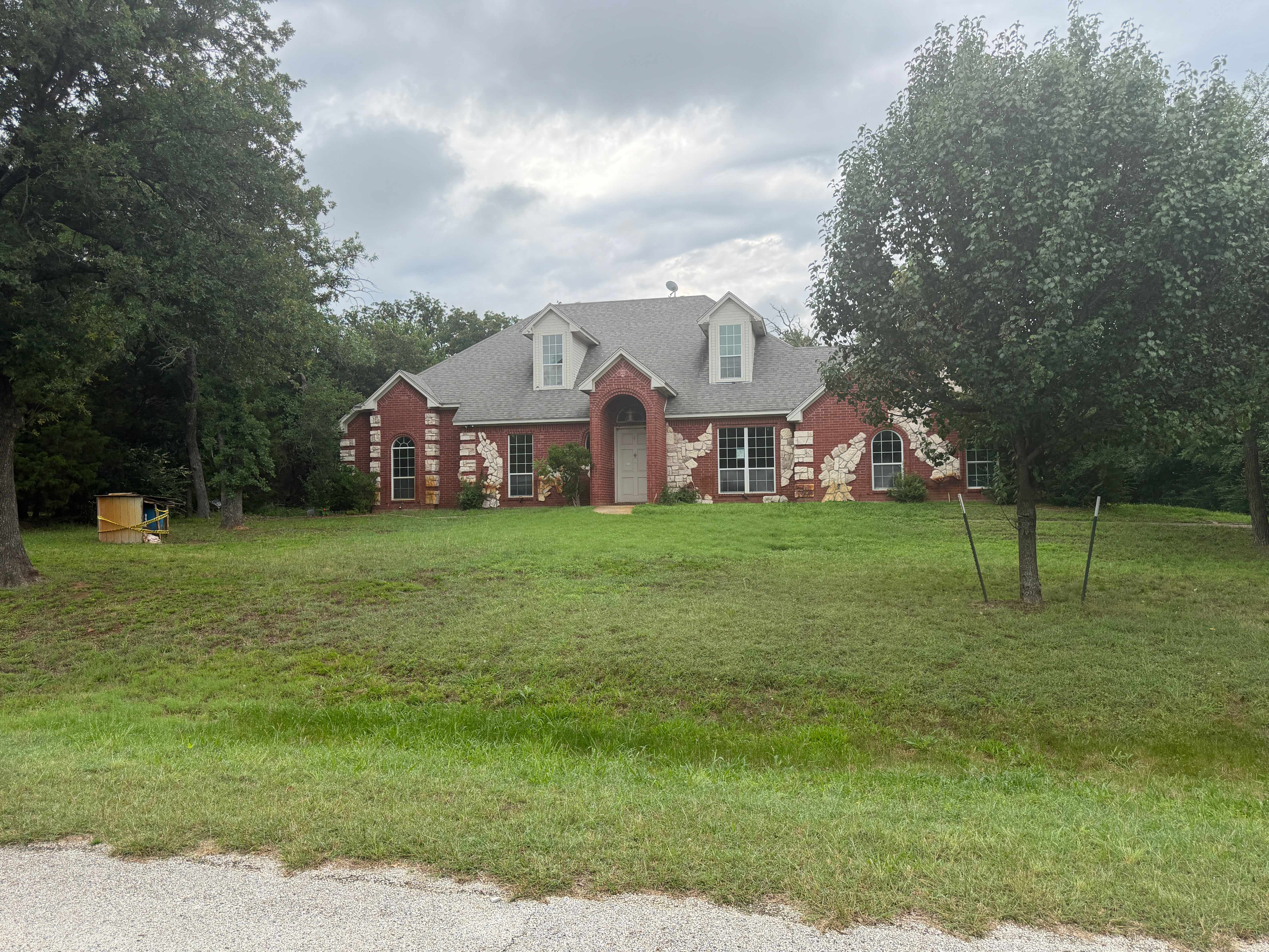 Photograph of 1400 Oak Point Dr, Crossroads, TX 76227