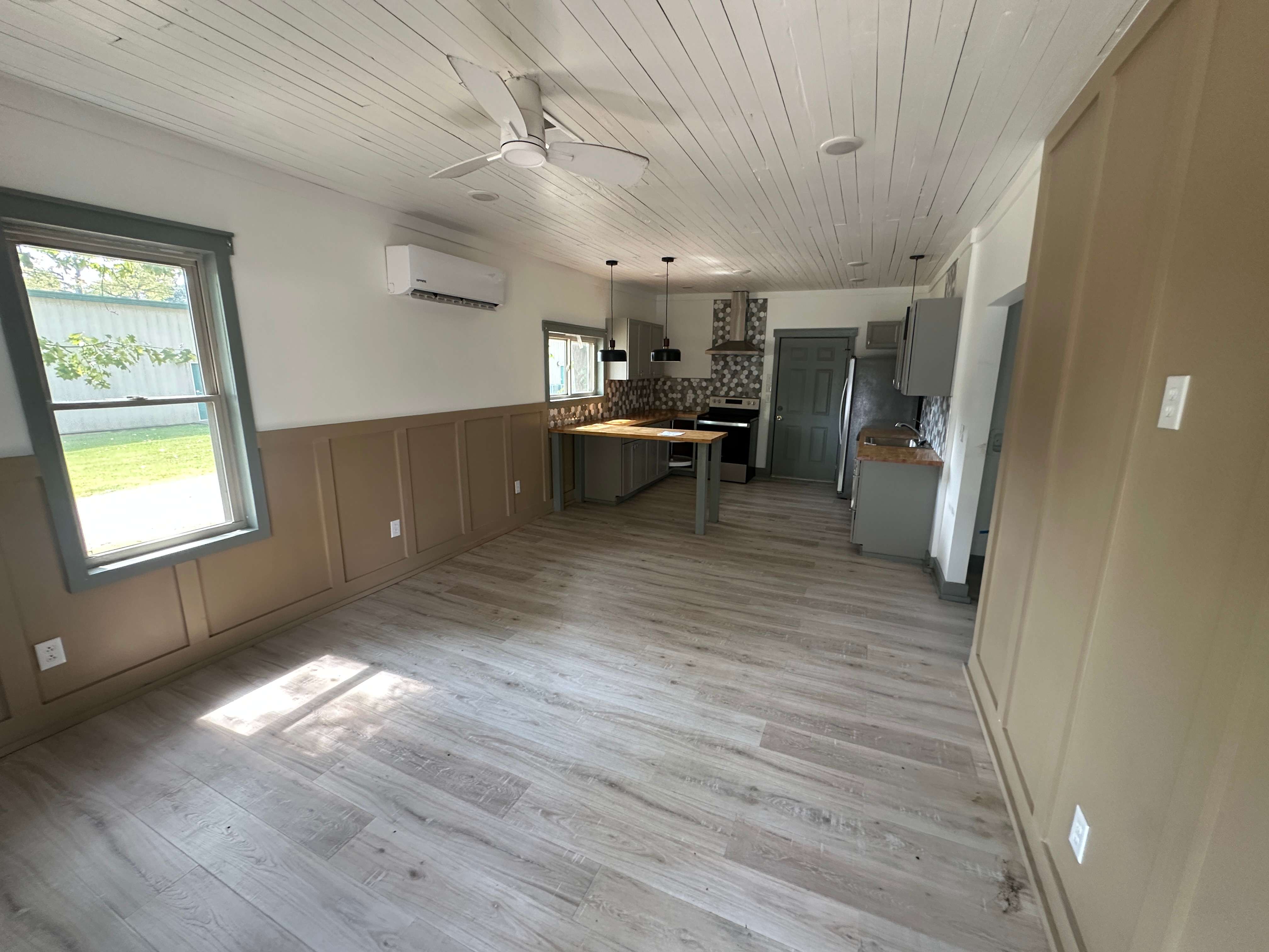 1311 Burnett St photo