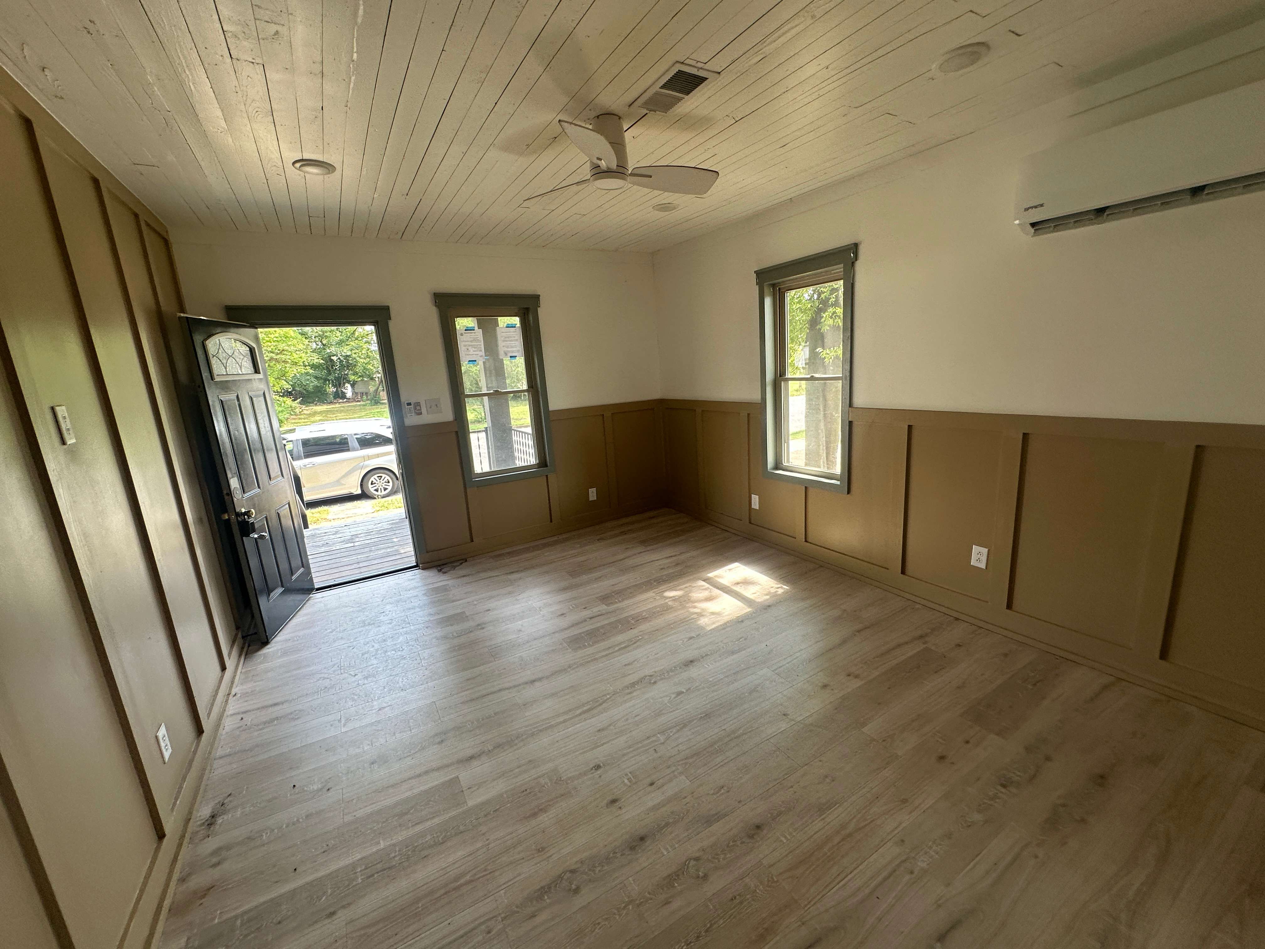 1311 Burnett St photo