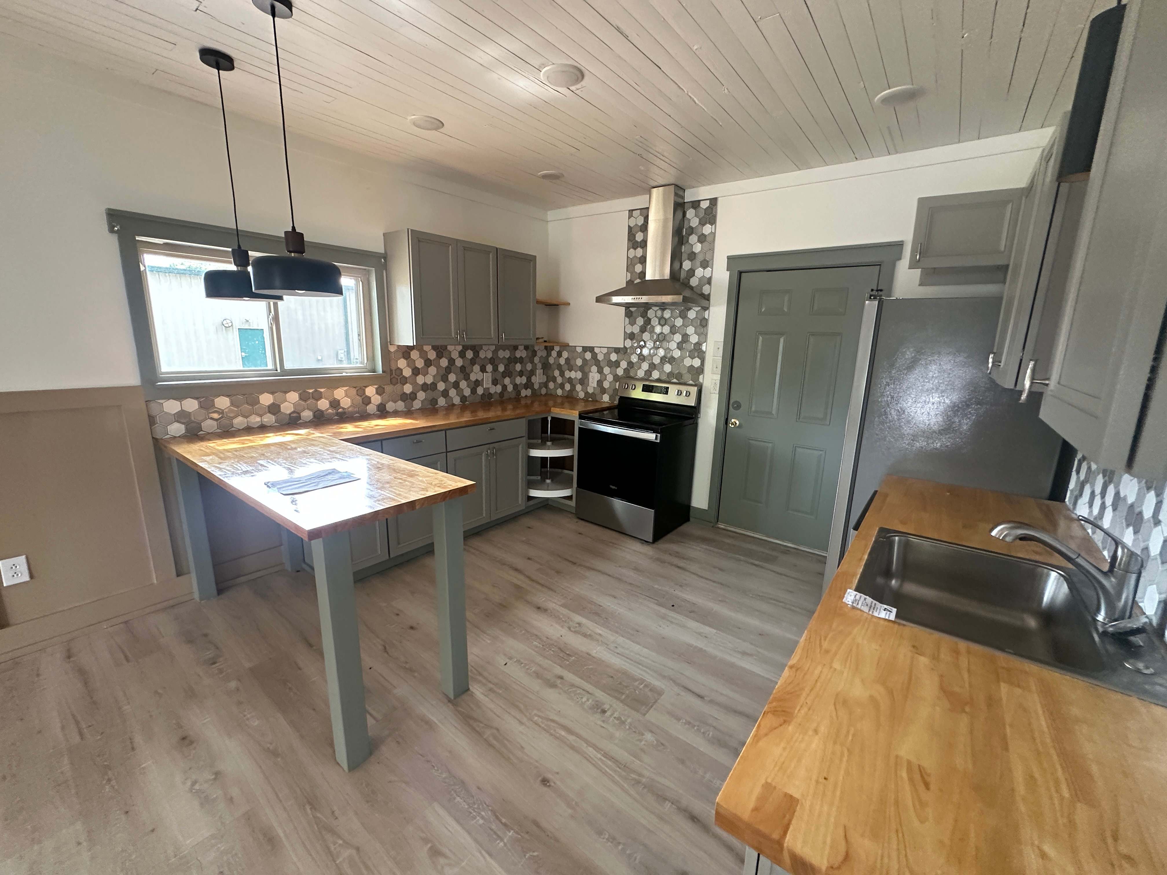 1311 Burnett St photo