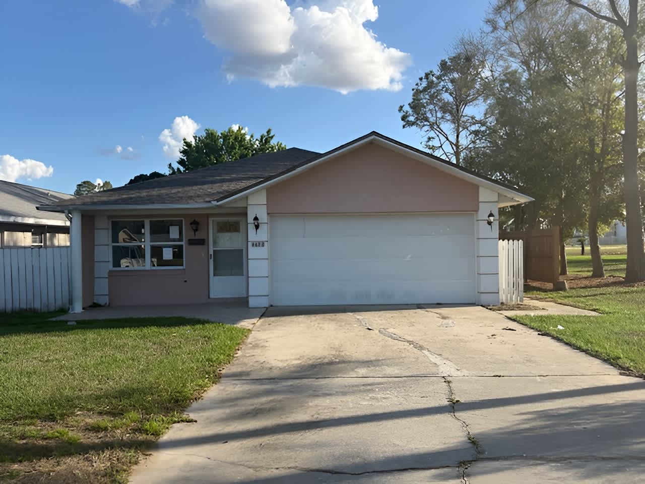 Photograph of 4622 Cypress Gardens Rd, Winter Haven, FL 33884