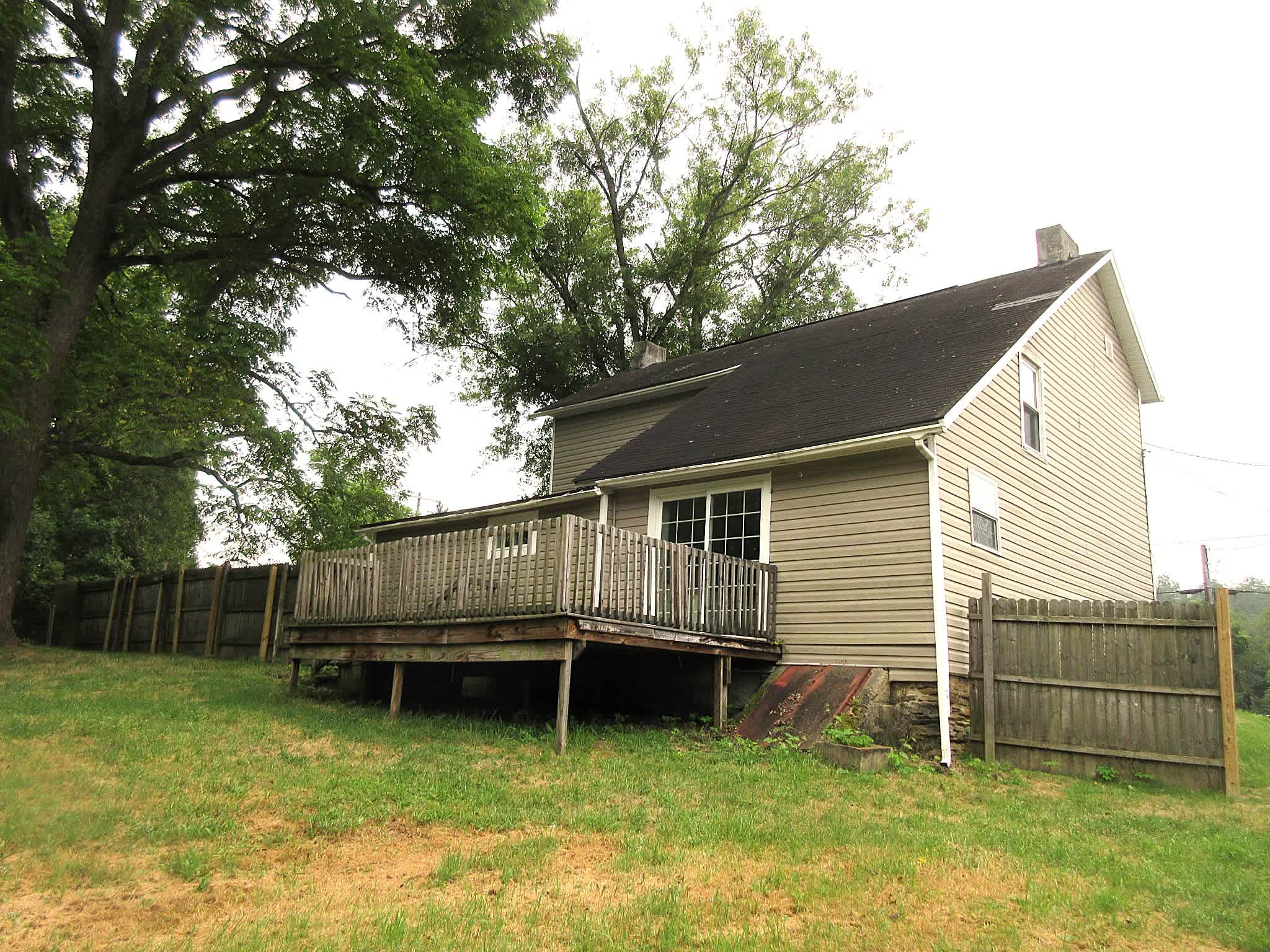 931 Mapletown Rd photo