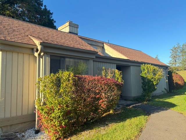 Photograph of 219 Heritage Vlg Unit B, Southbury, CT 06488