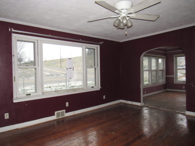 563 Agnew Road photo