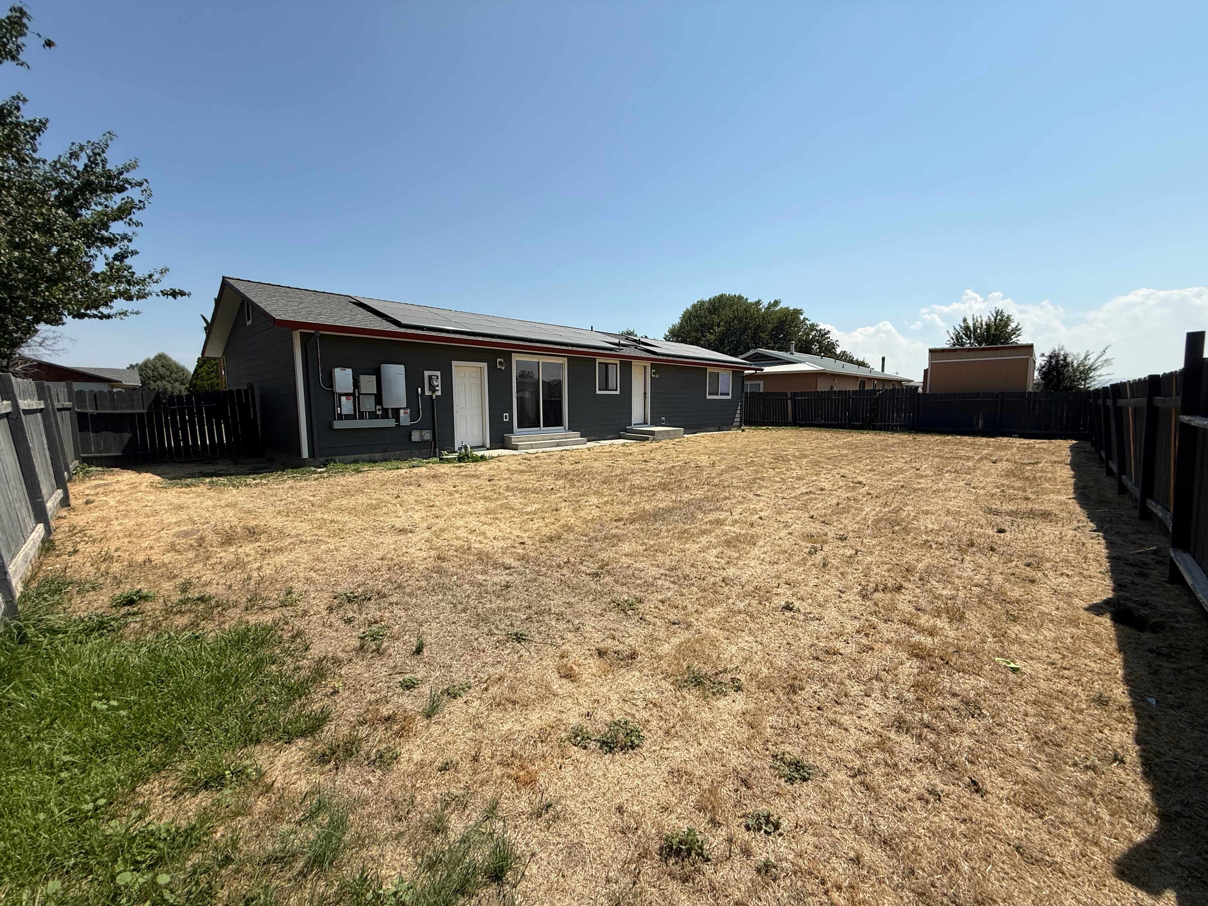 303 S 5th St W photo