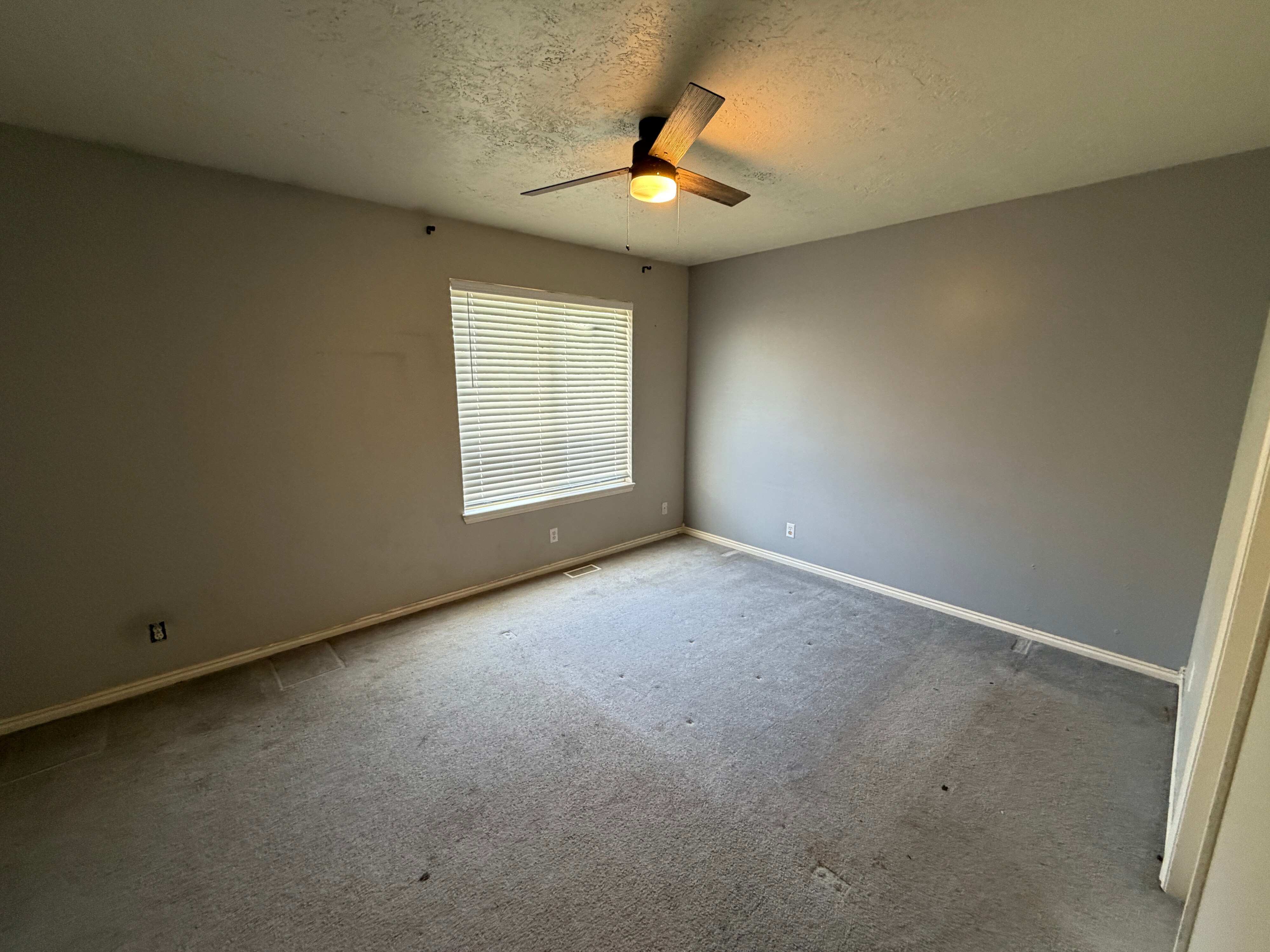 825 E 760 N photo