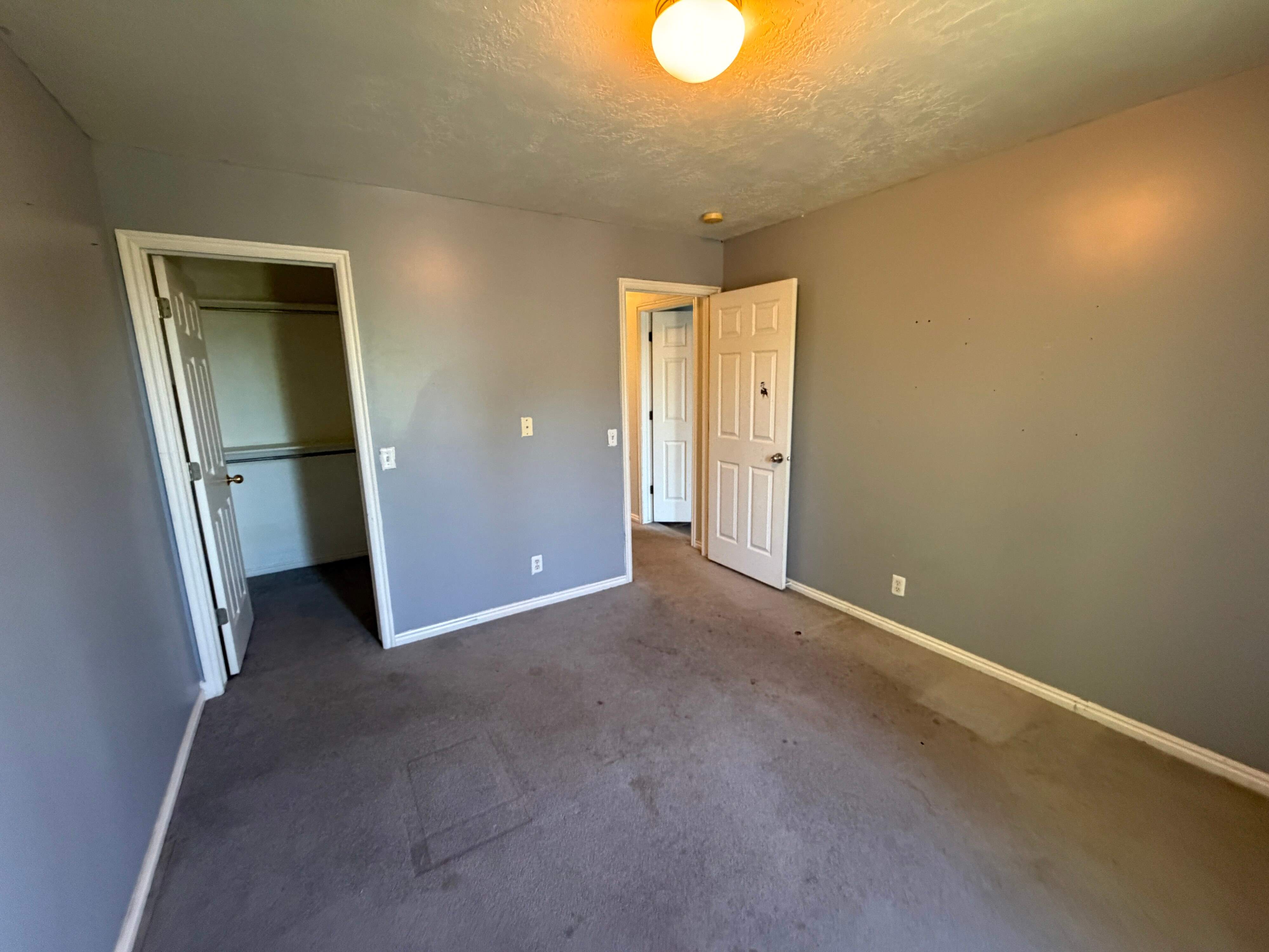 825 E 760 N photo