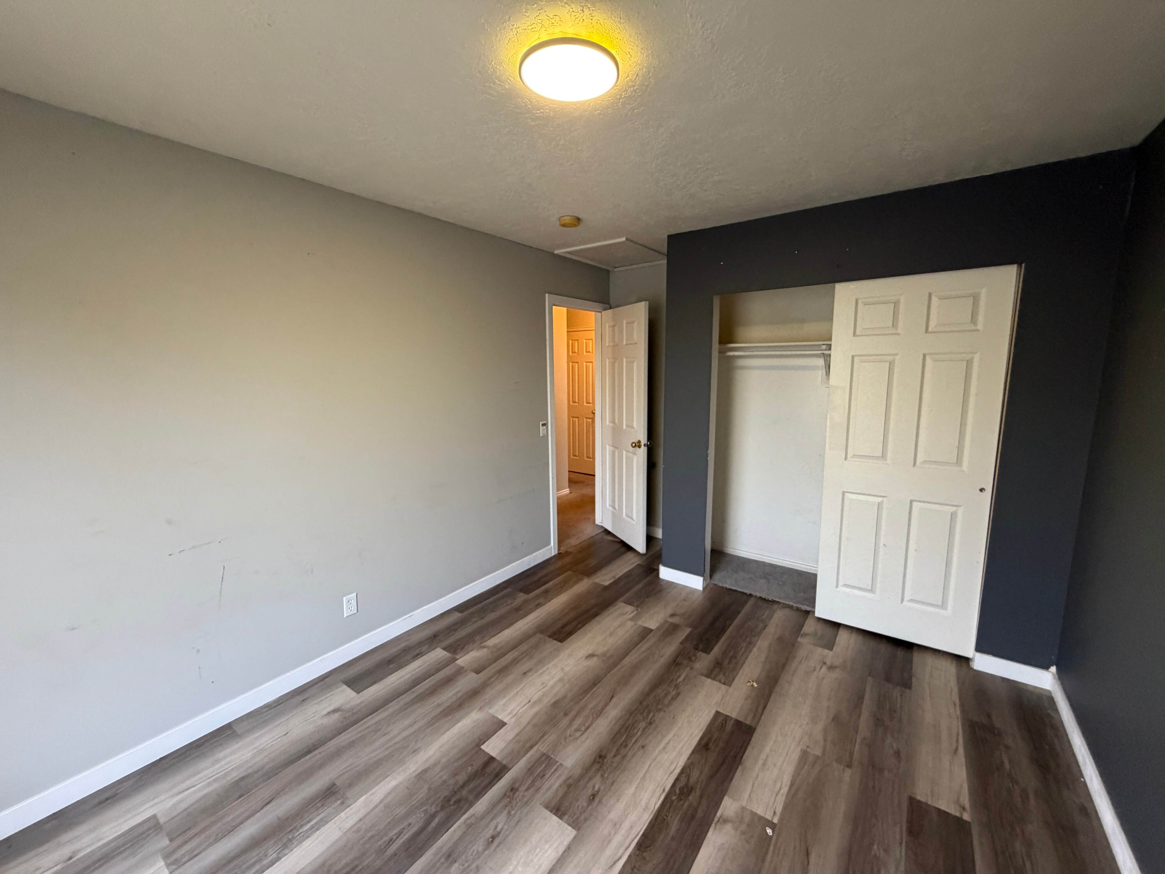 825 E 760 N photo