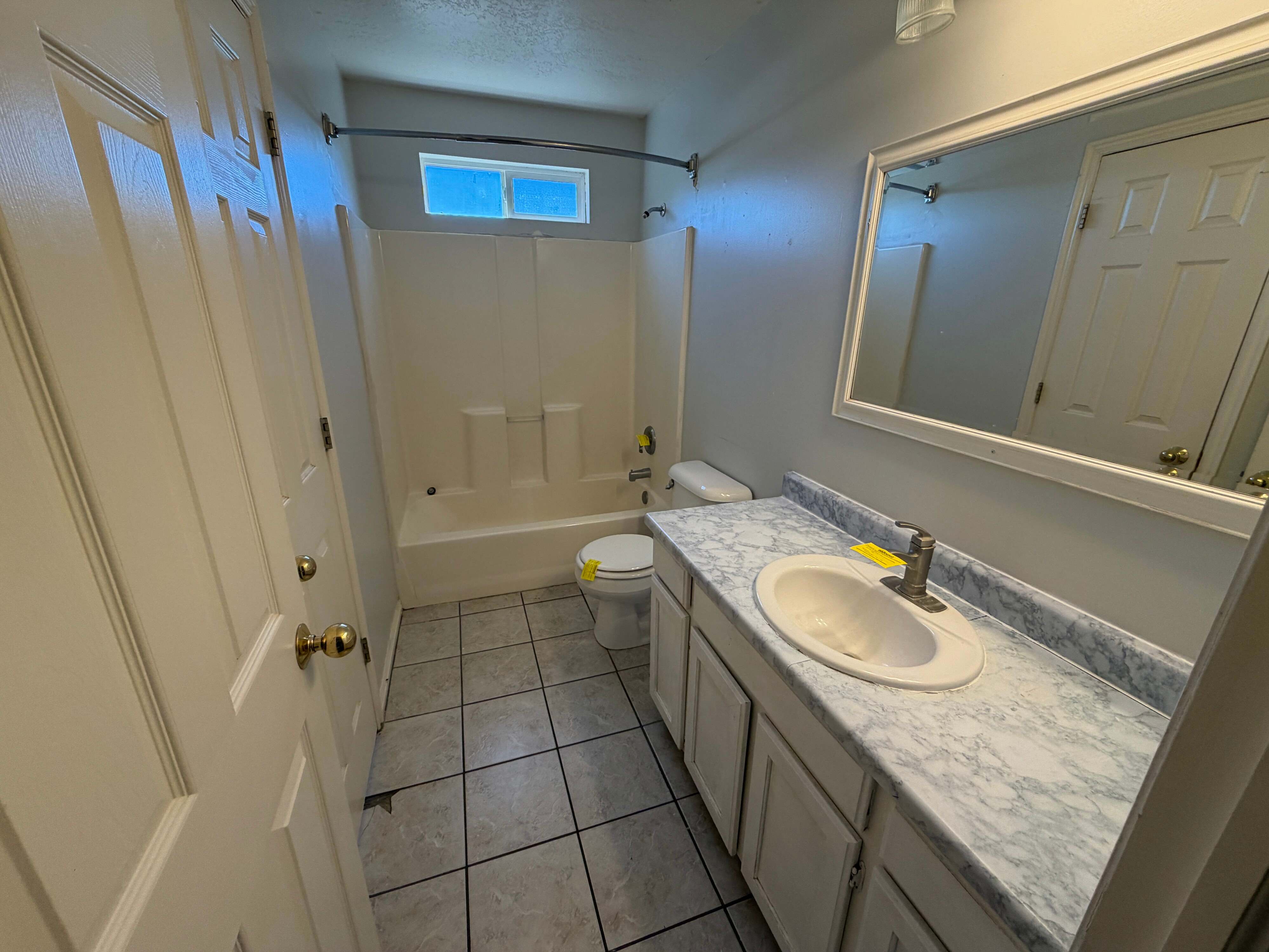 825 E 760 N photo