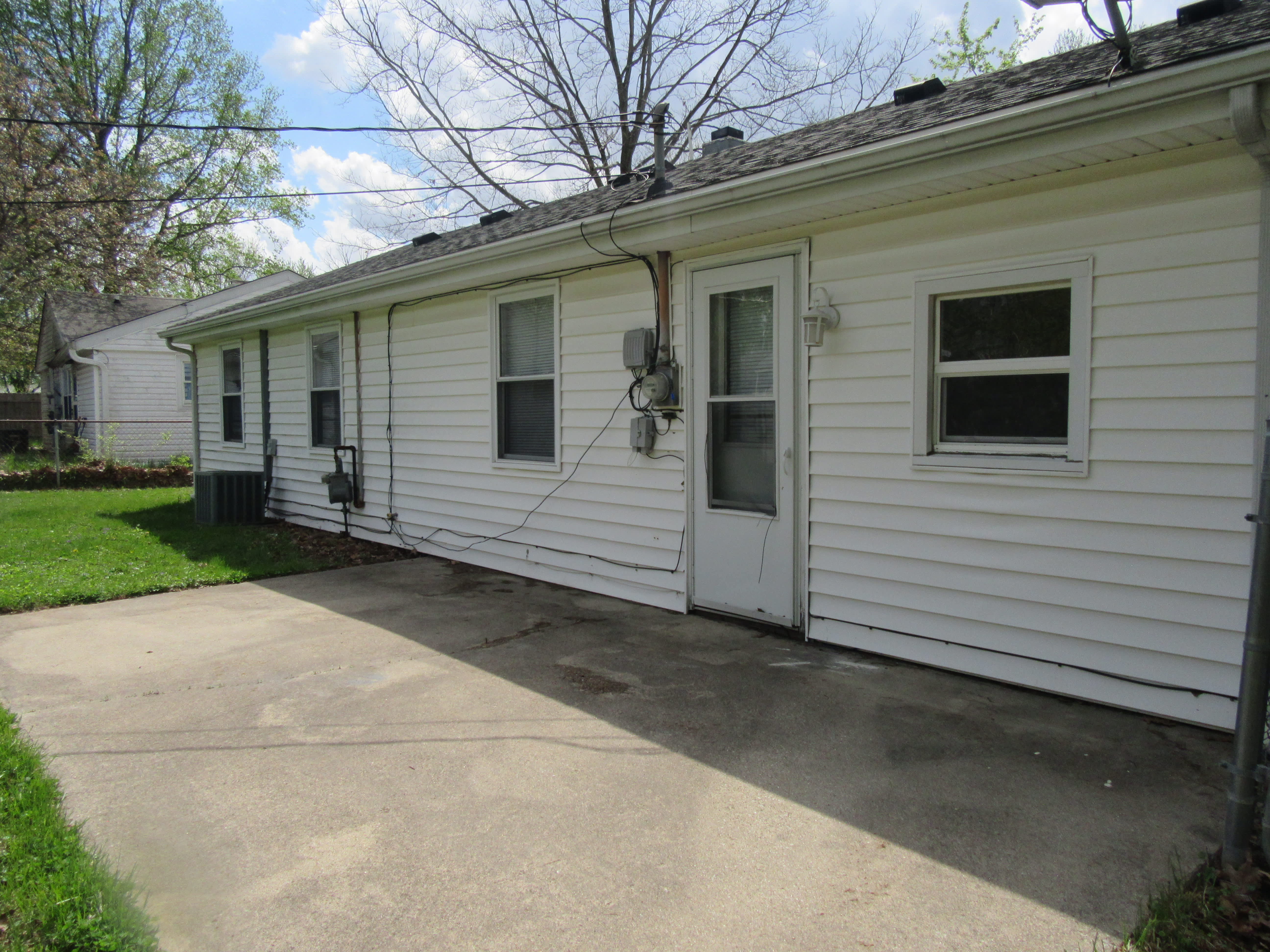 2204 Beauvoir Ct photo
