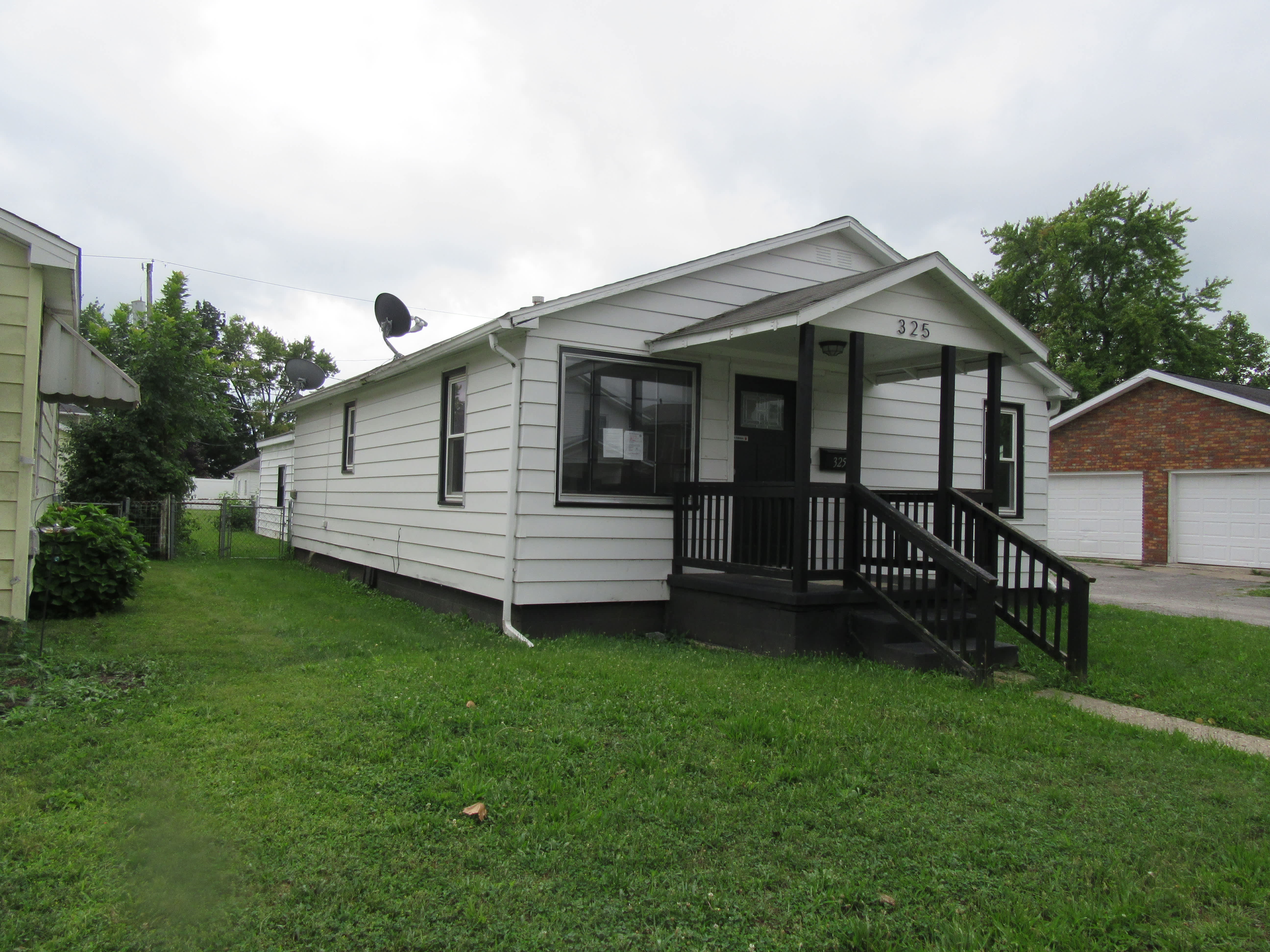 Single Family Home 2BR 1BA - 325 W 7th St, Peru, IN
