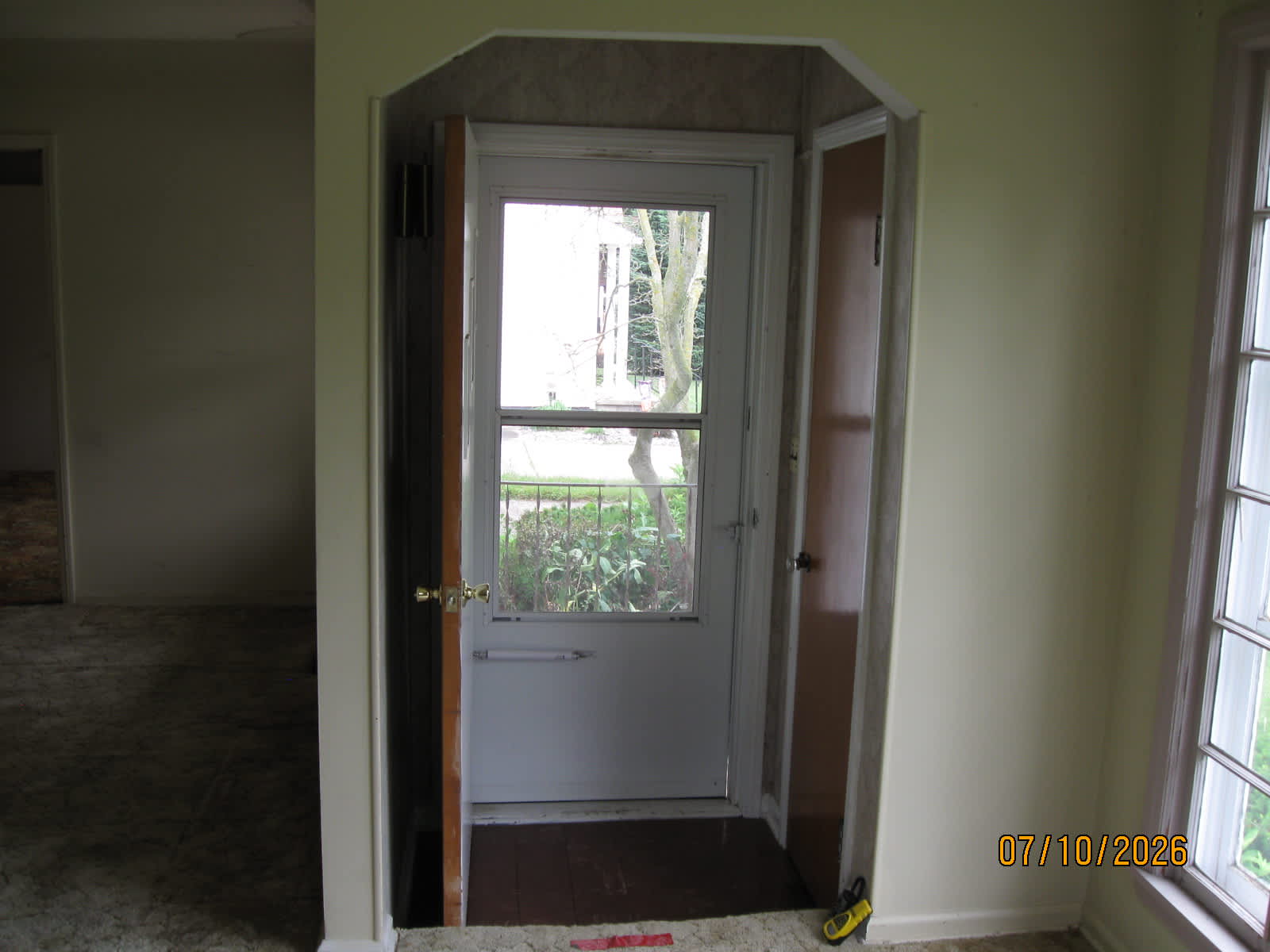 211 W Irwin St photo