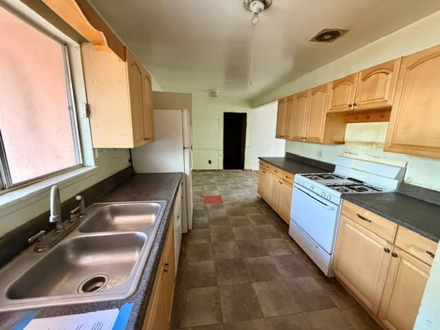 713 Washington Ave photo