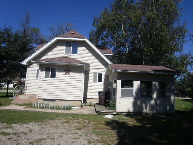 216 E Main St photo