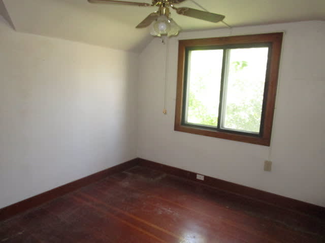 216 E Main St photo