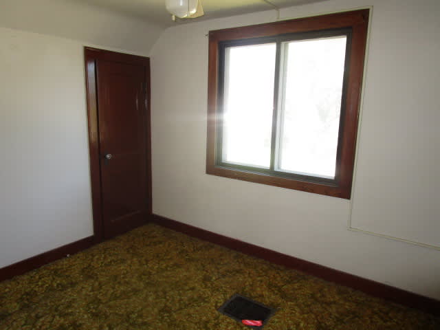 216 E Main St photo