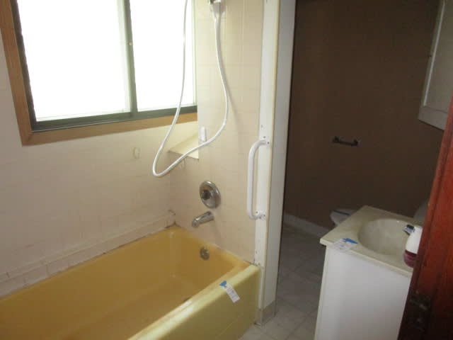 216 E Main St photo