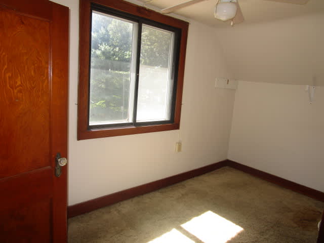 216 E Main St photo