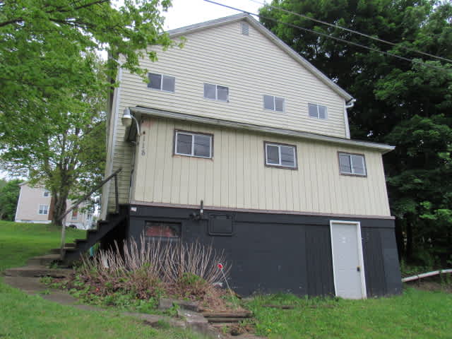 Photograph of 118 21st St, New Derry, PA 15671